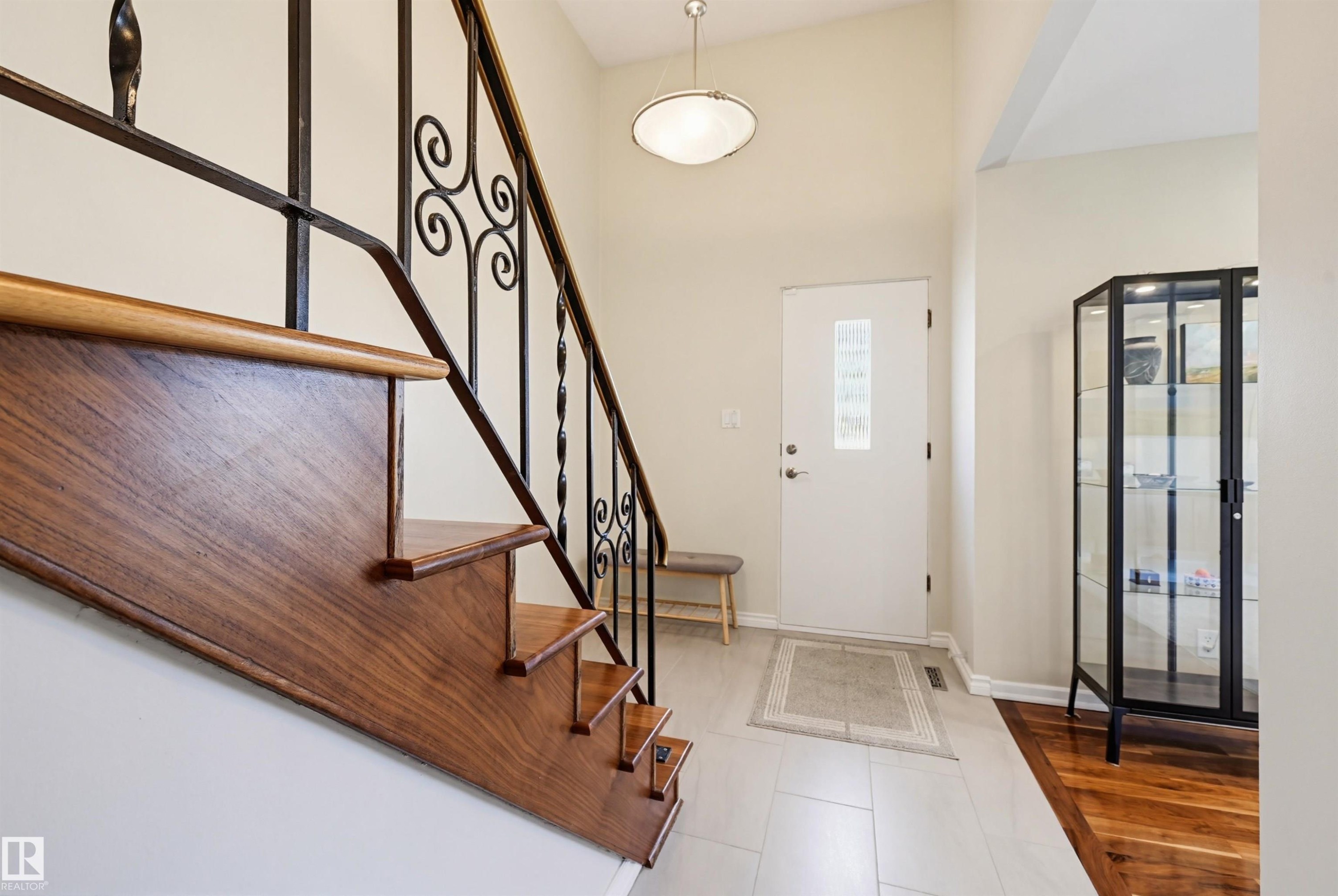 14521 85 Avenue, Edmonton, AB - Indoor Photo Showing Other Room