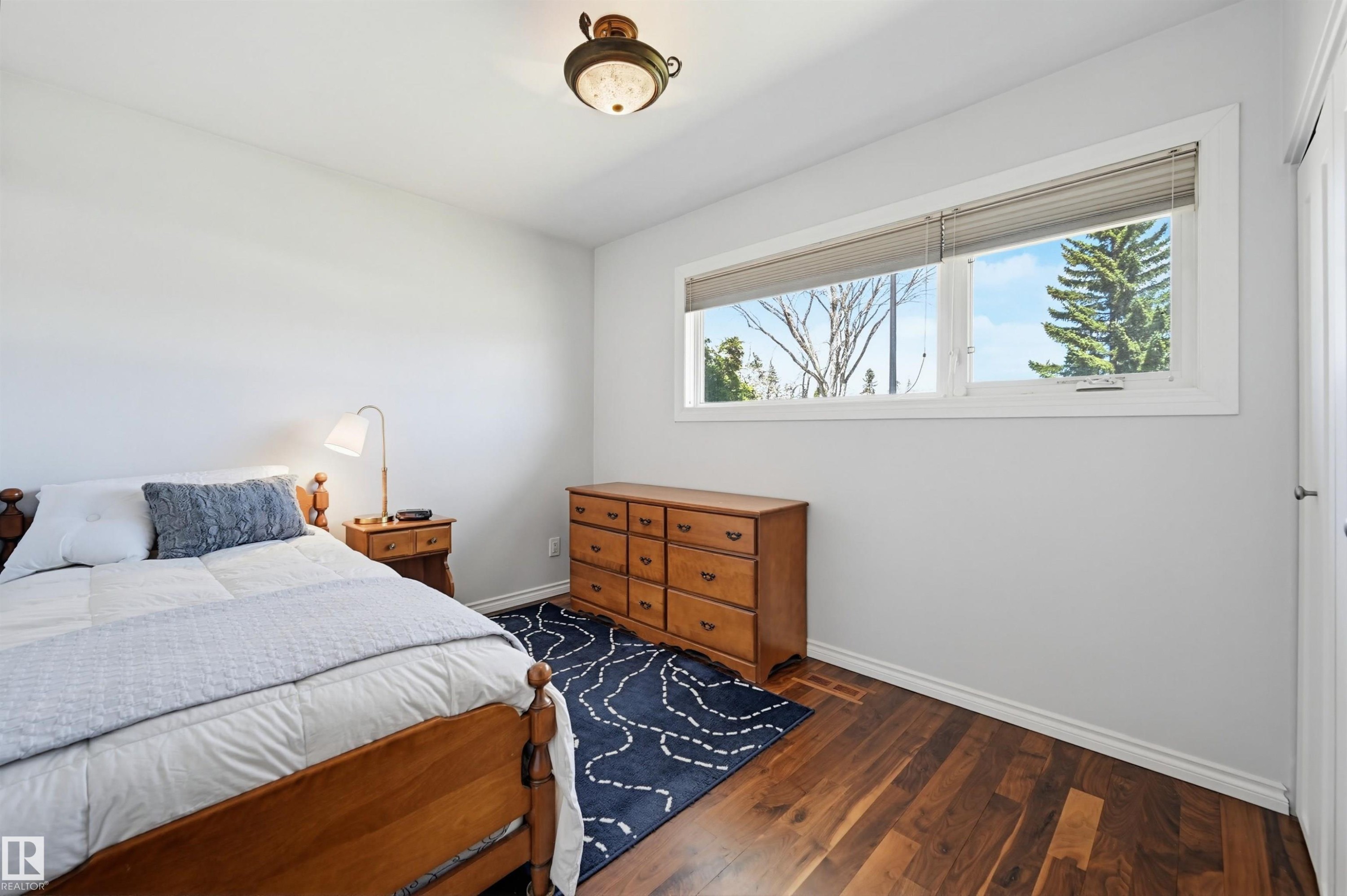 14521 85 Avenue, Edmonton, AB - Indoor Photo Showing Bedroom