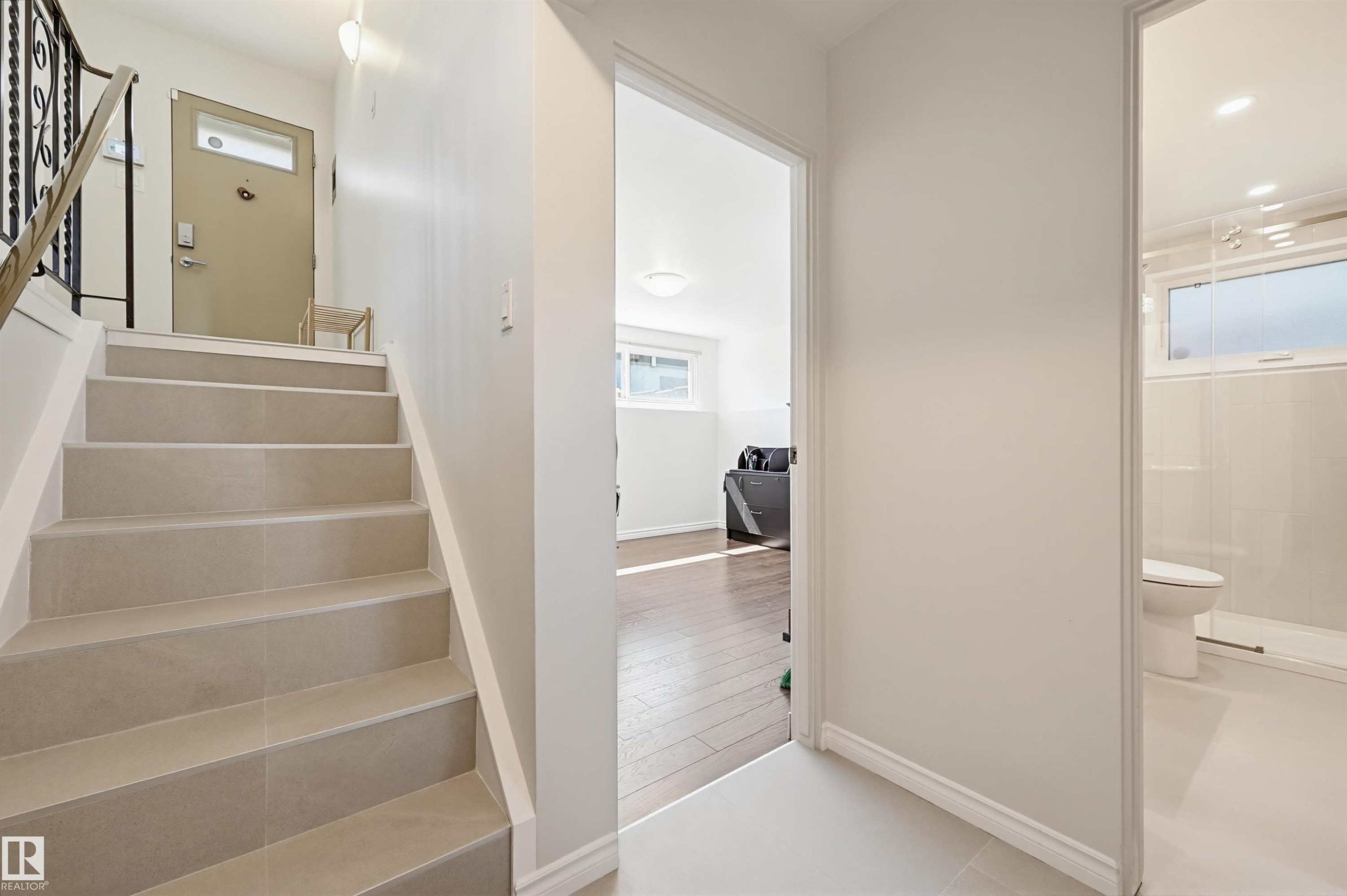 14521 85 Avenue, Edmonton, AB - Indoor Photo Showing Other Room