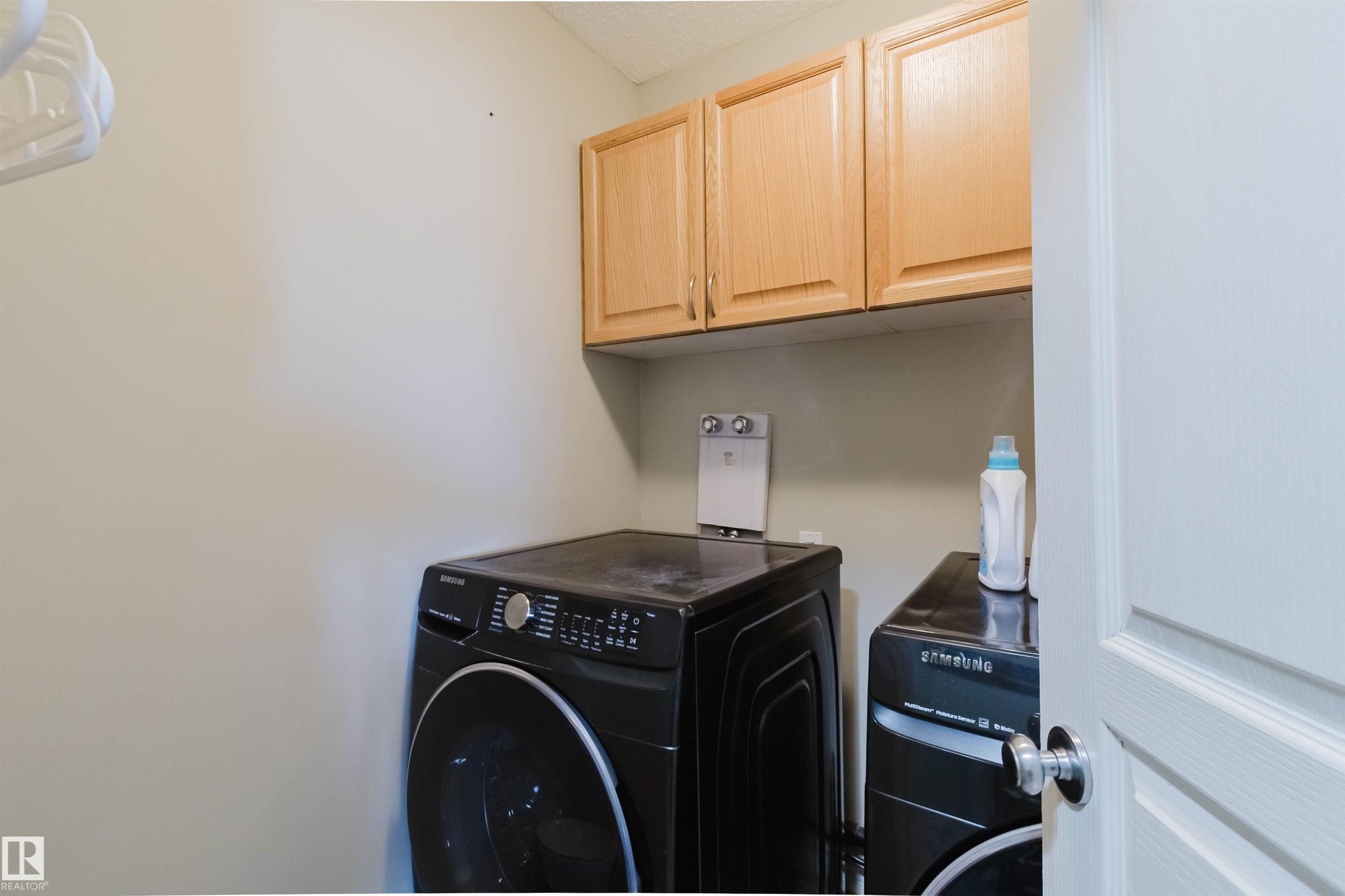 3534 Mclean Crescent, Edmonton, AB - Indoor Photo Showing Laundry Room