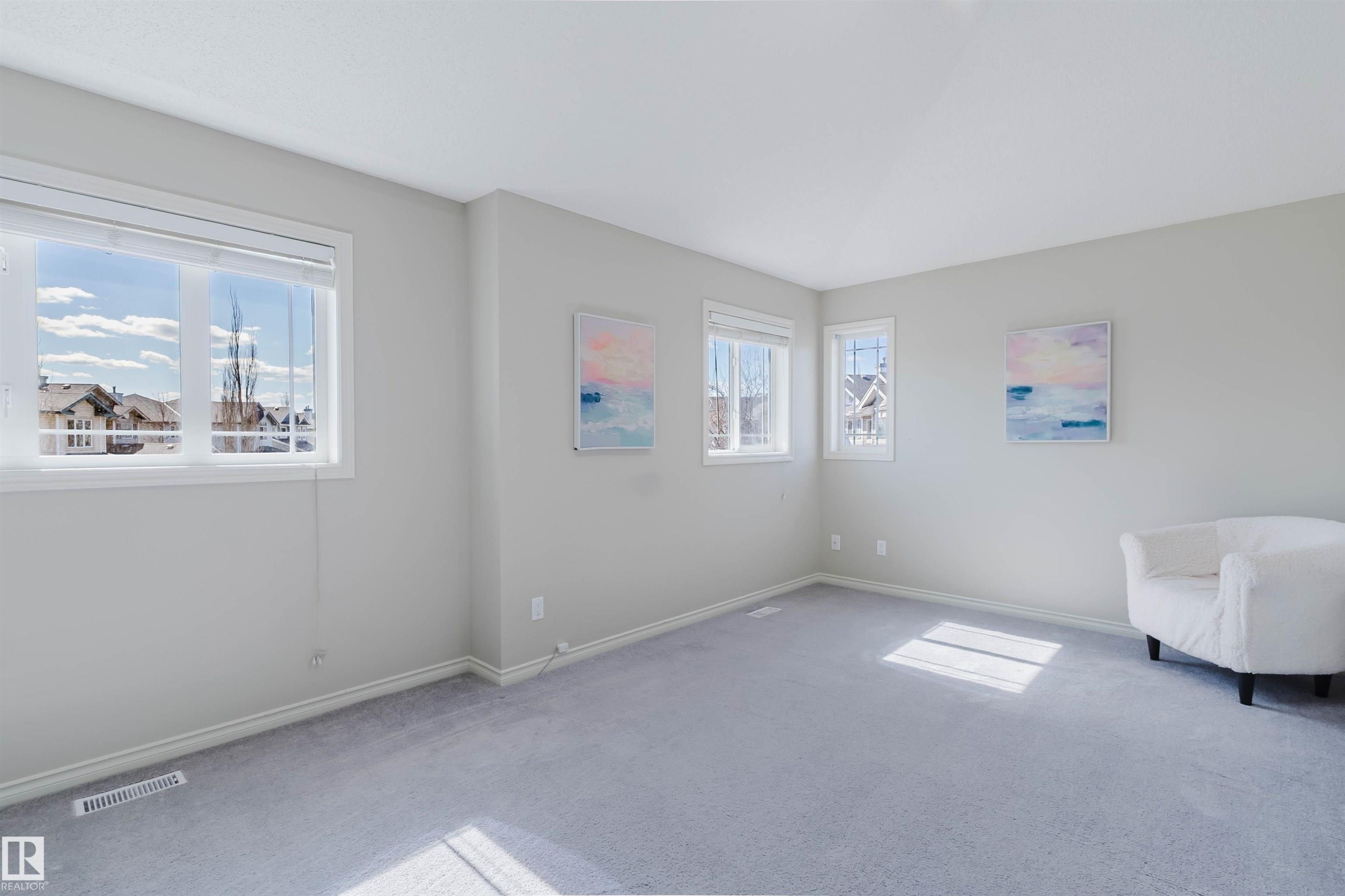 3534 Mclean Crescent, Edmonton, AB - Indoor