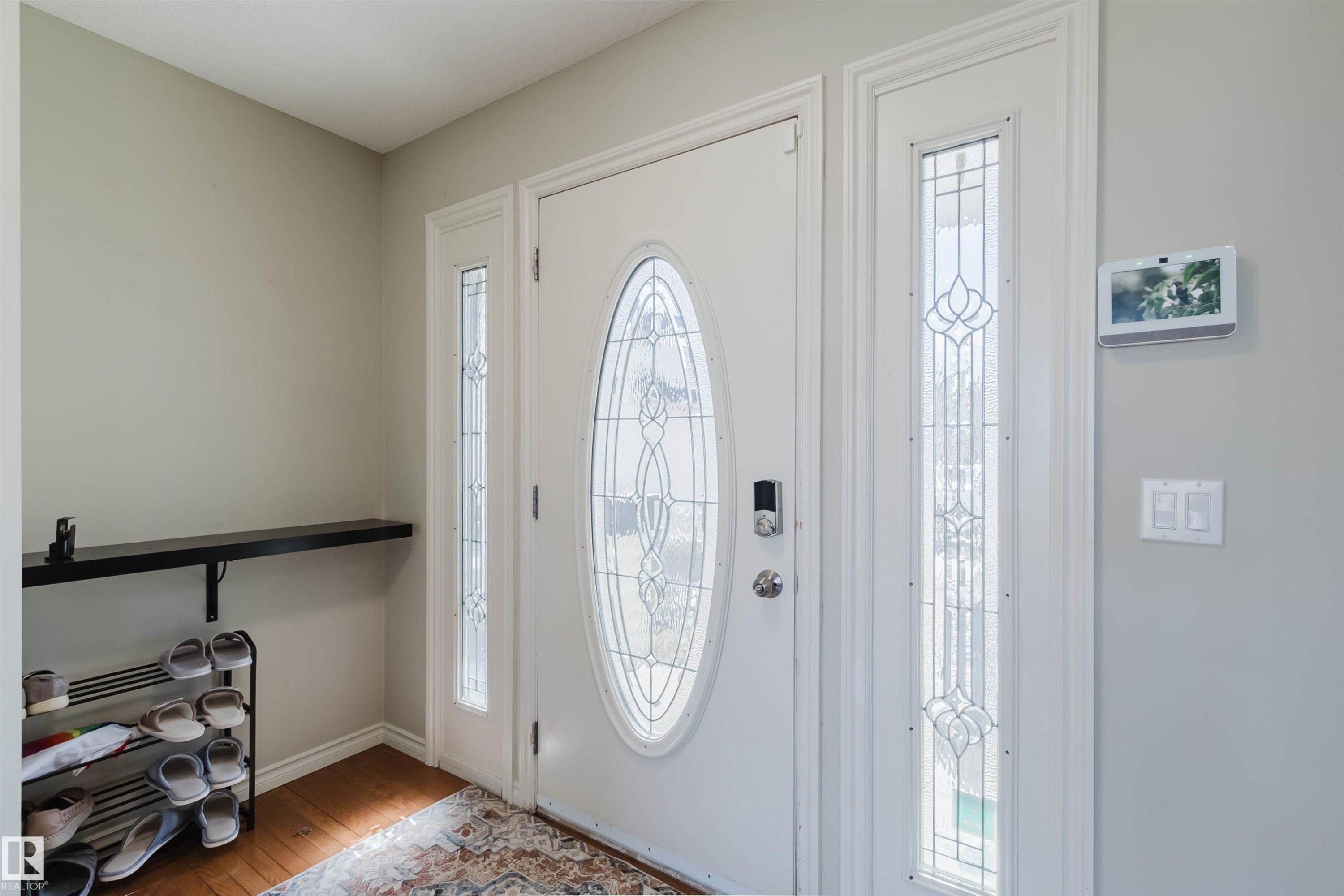 3534 Mclean Crescent, Edmonton, AB - Indoor Photo Showing Other Room
