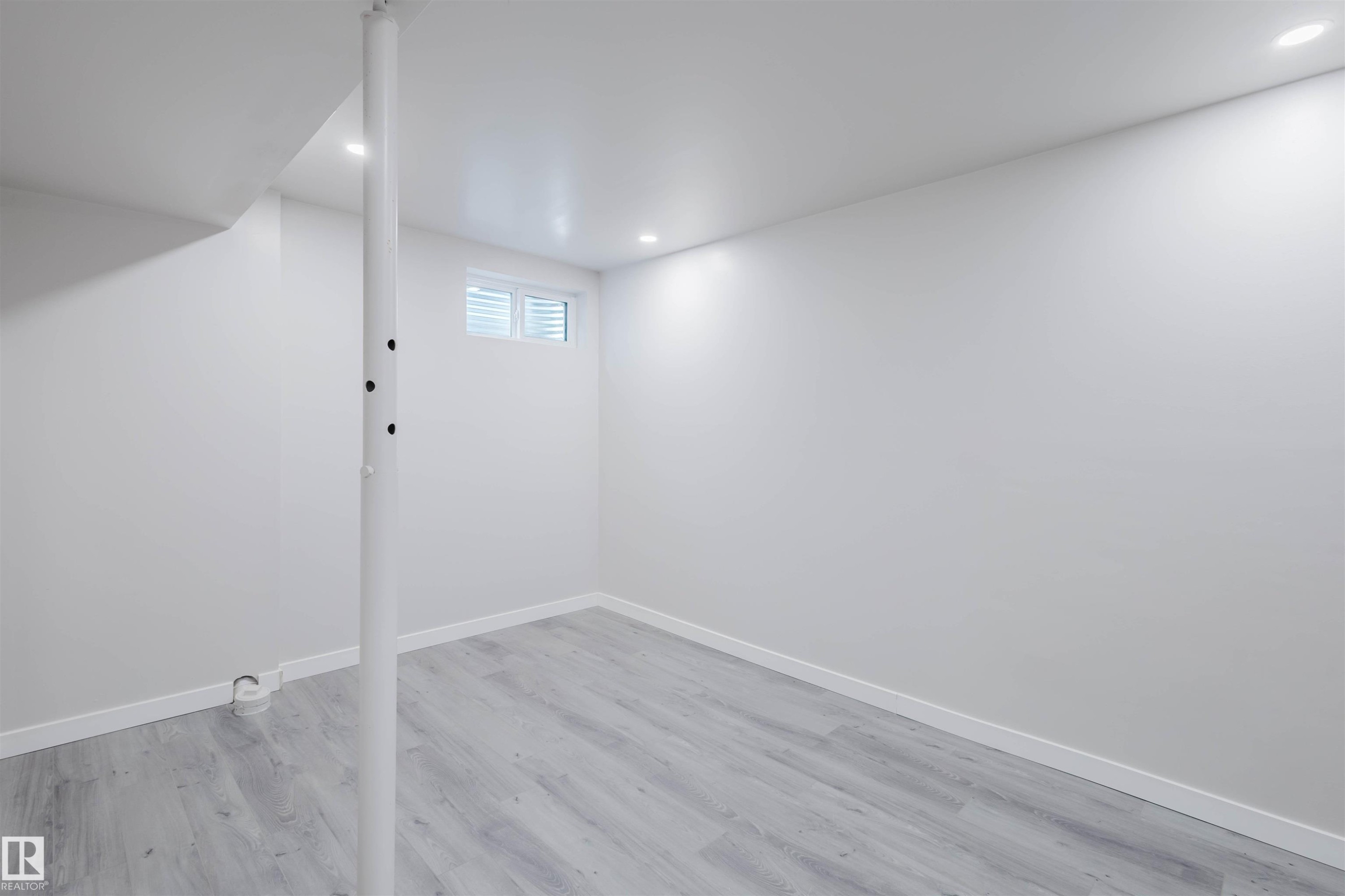 10423 35 Avenue, Edmonton, AB - Indoor Photo Showing Other Room