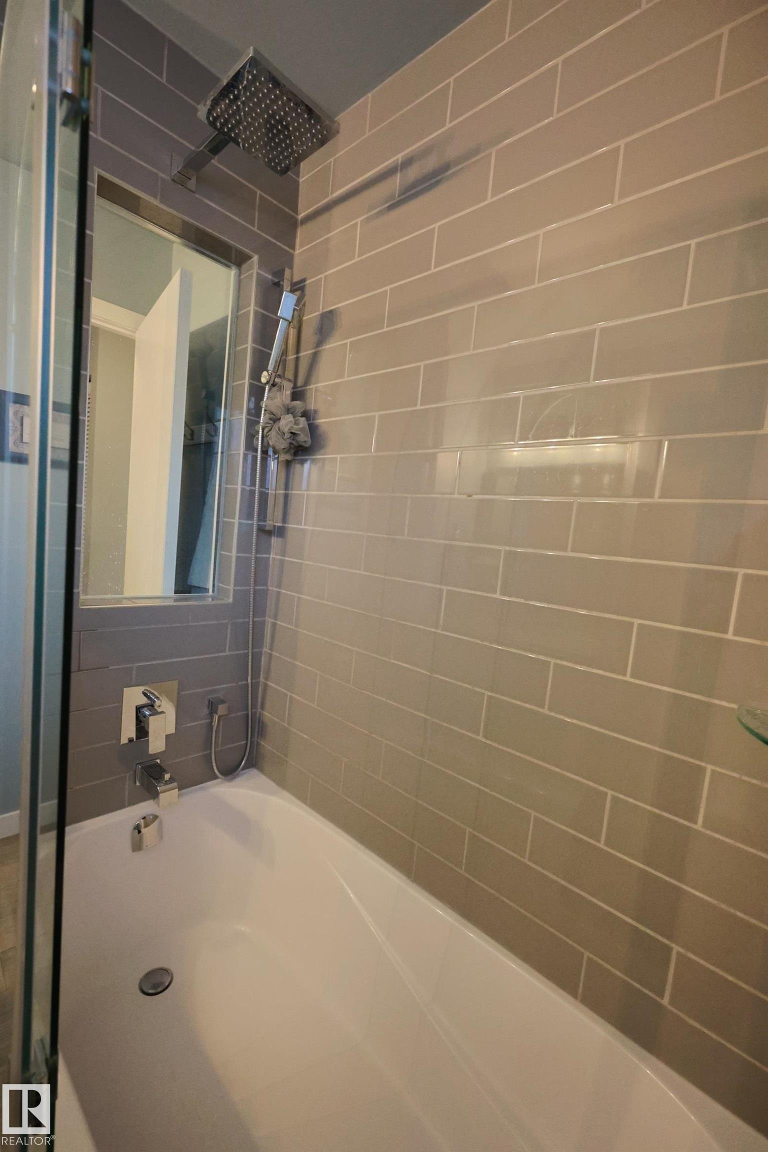 43 Brampton Street, Spruce Grove, AB - Indoor Photo Showing Bathroom