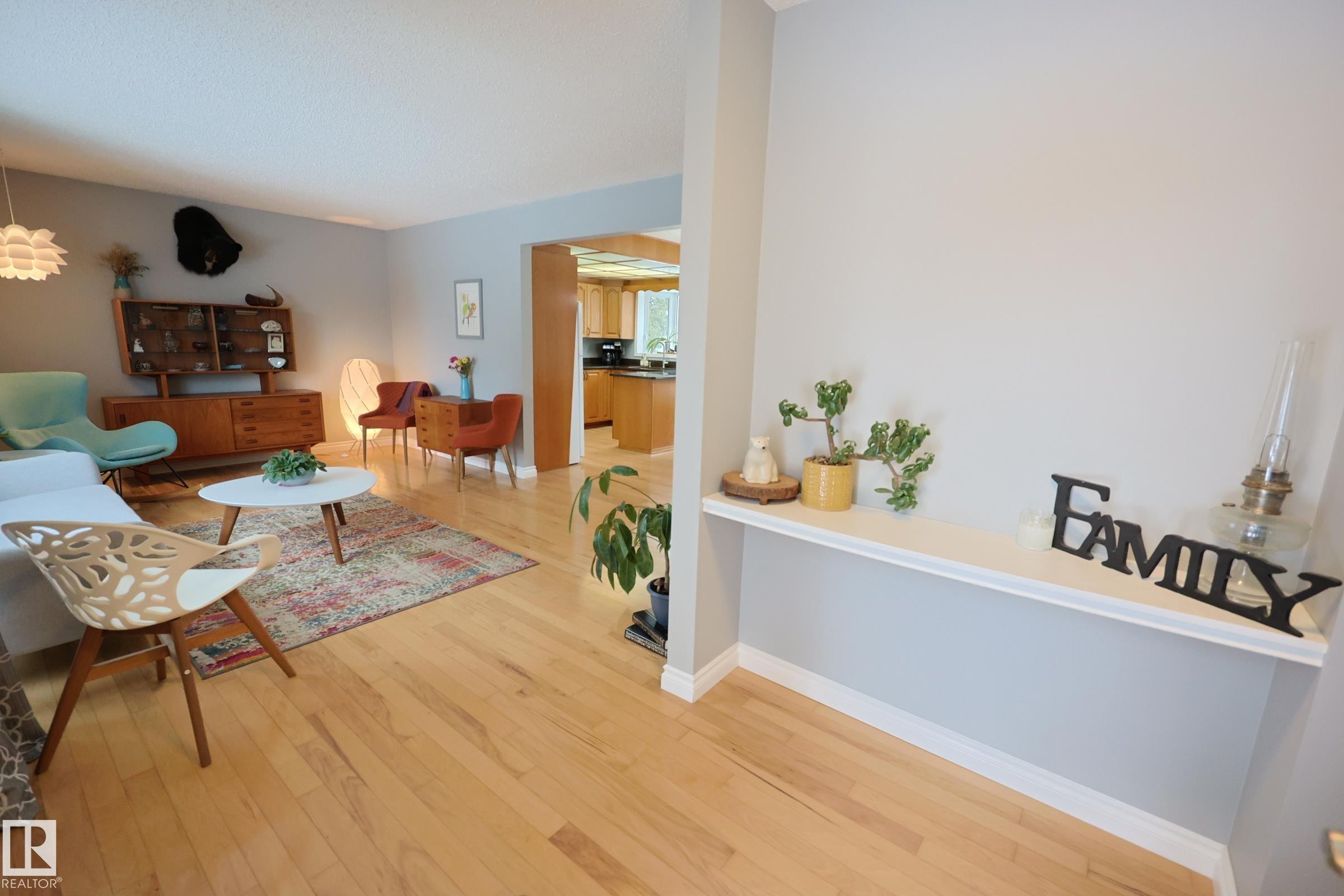 43 Brampton Street, Spruce Grove, AB - Indoor