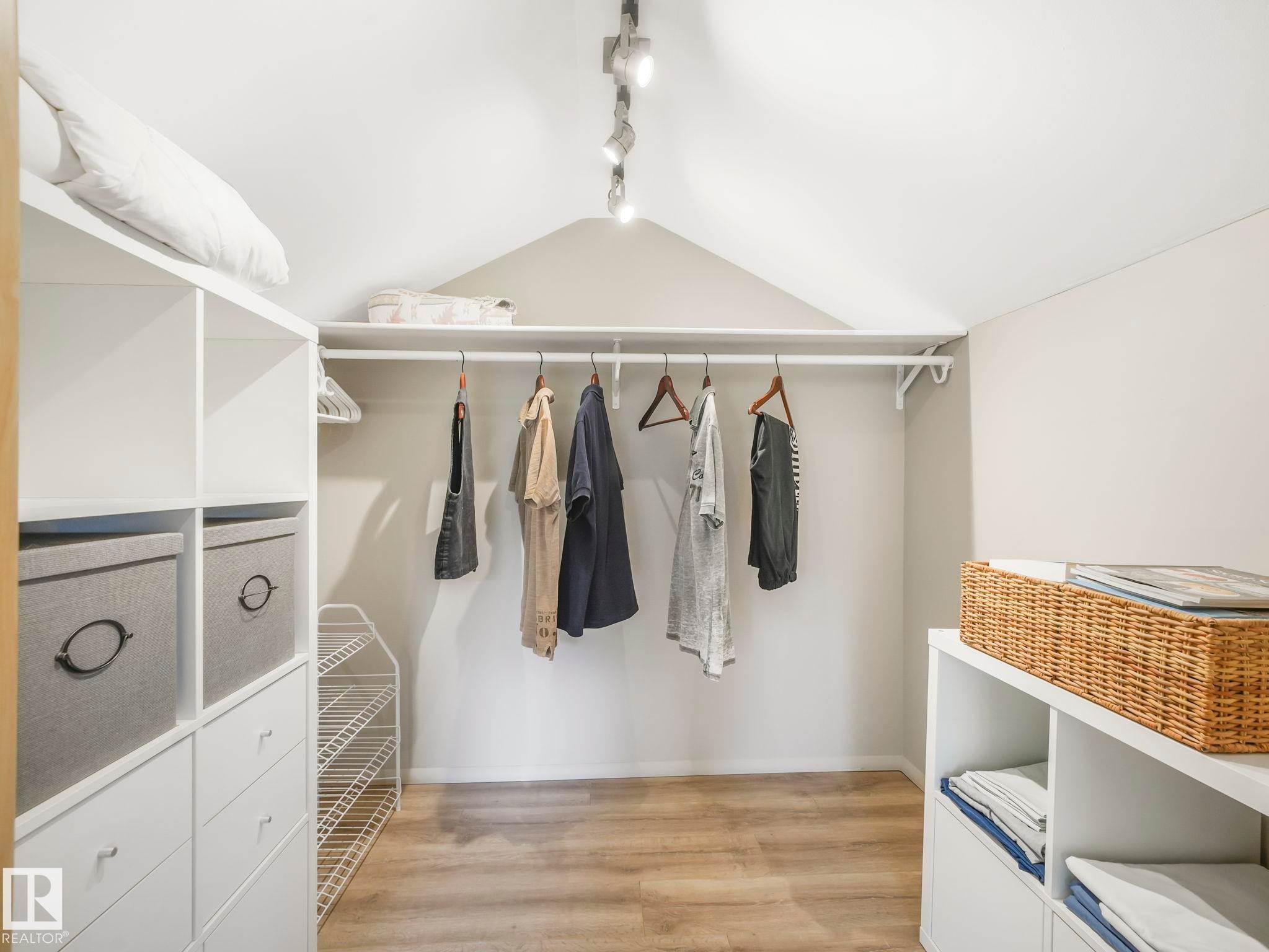 10961 75 Avenue, Edmonton, AB - Indoor With Storage