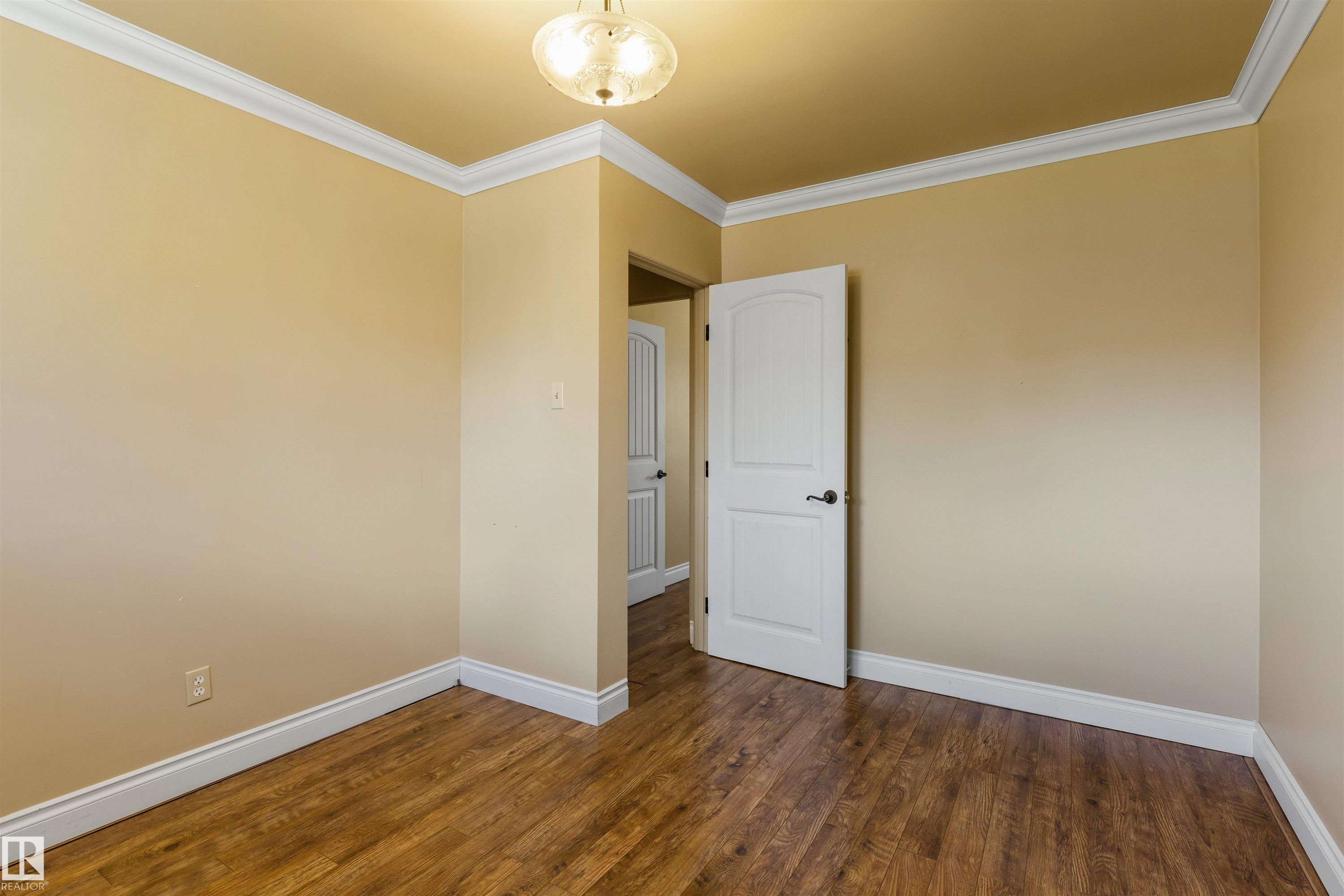 5 Greenview Crescent, St. Albert, AB