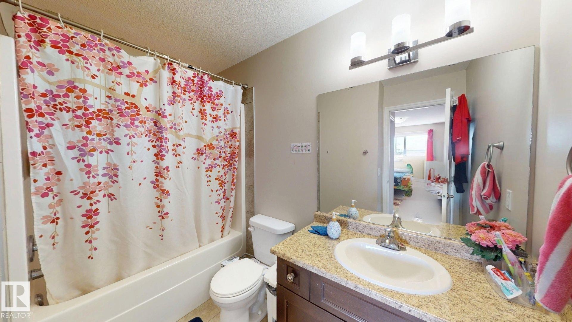 4017 41B Ave, Drayton Valley, AB - Indoor Photo Showing Bathroom