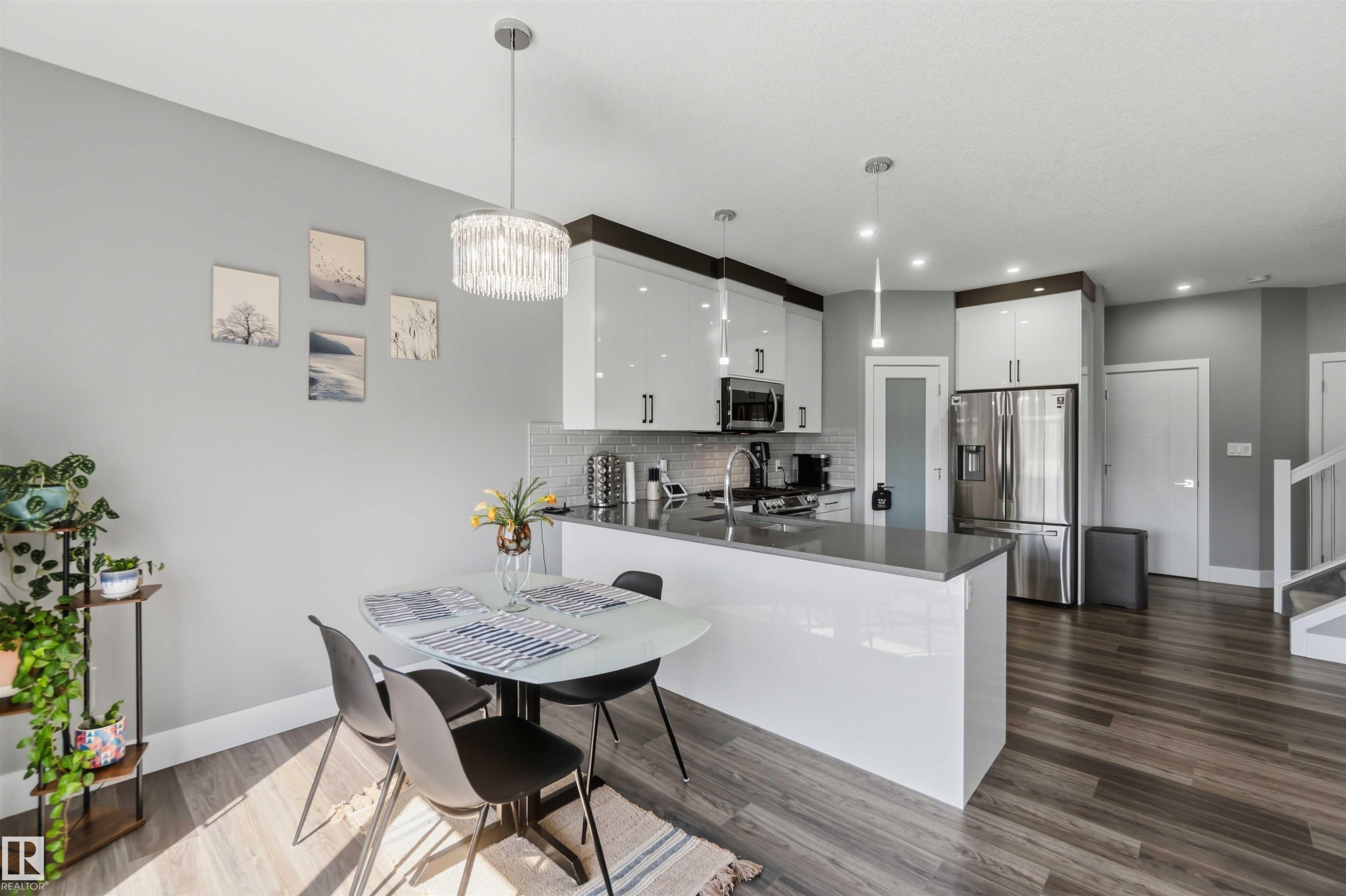 1641 Enright Way, Edmonton, AB - Indoor