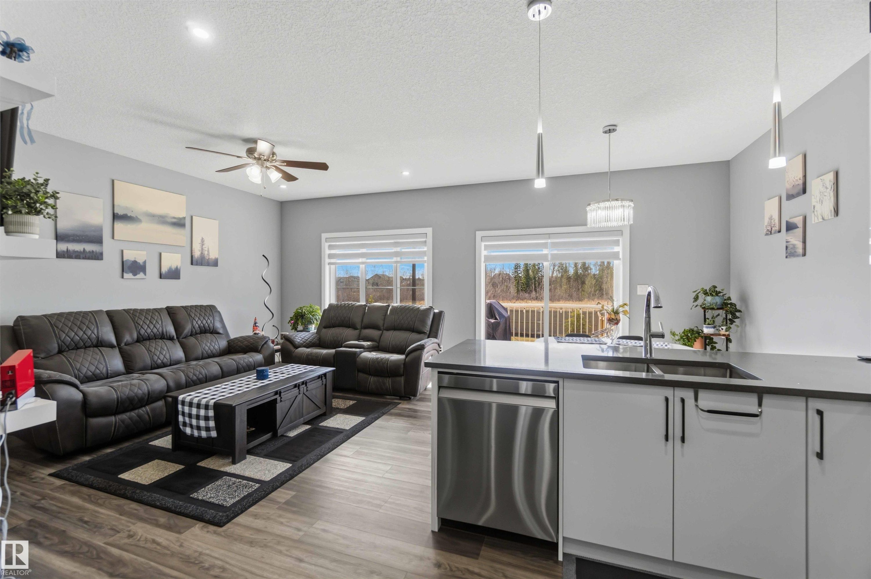 1641 Enright Way, Edmonton, AB - Indoor