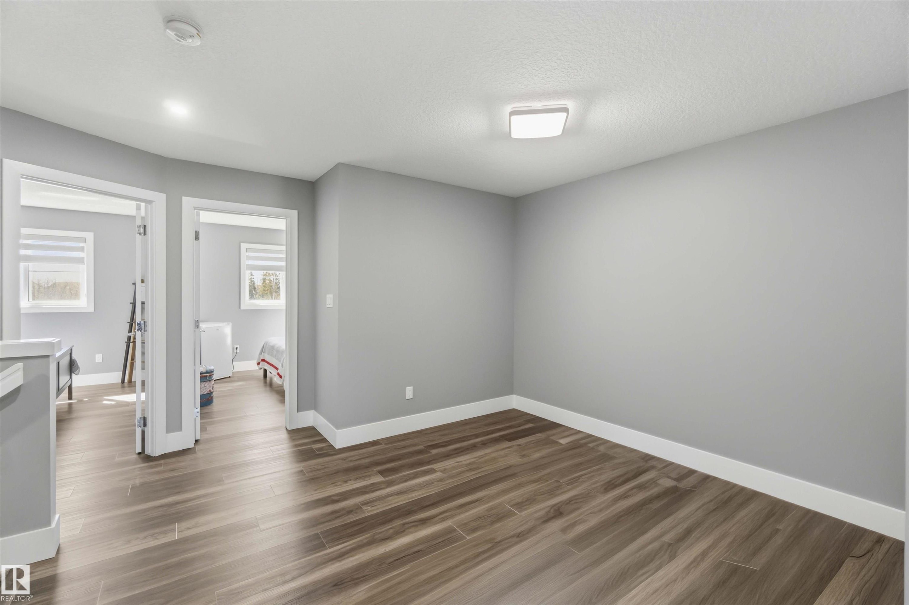1641 Enright Way, Edmonton, AB - Indoor Photo Showing Other Room