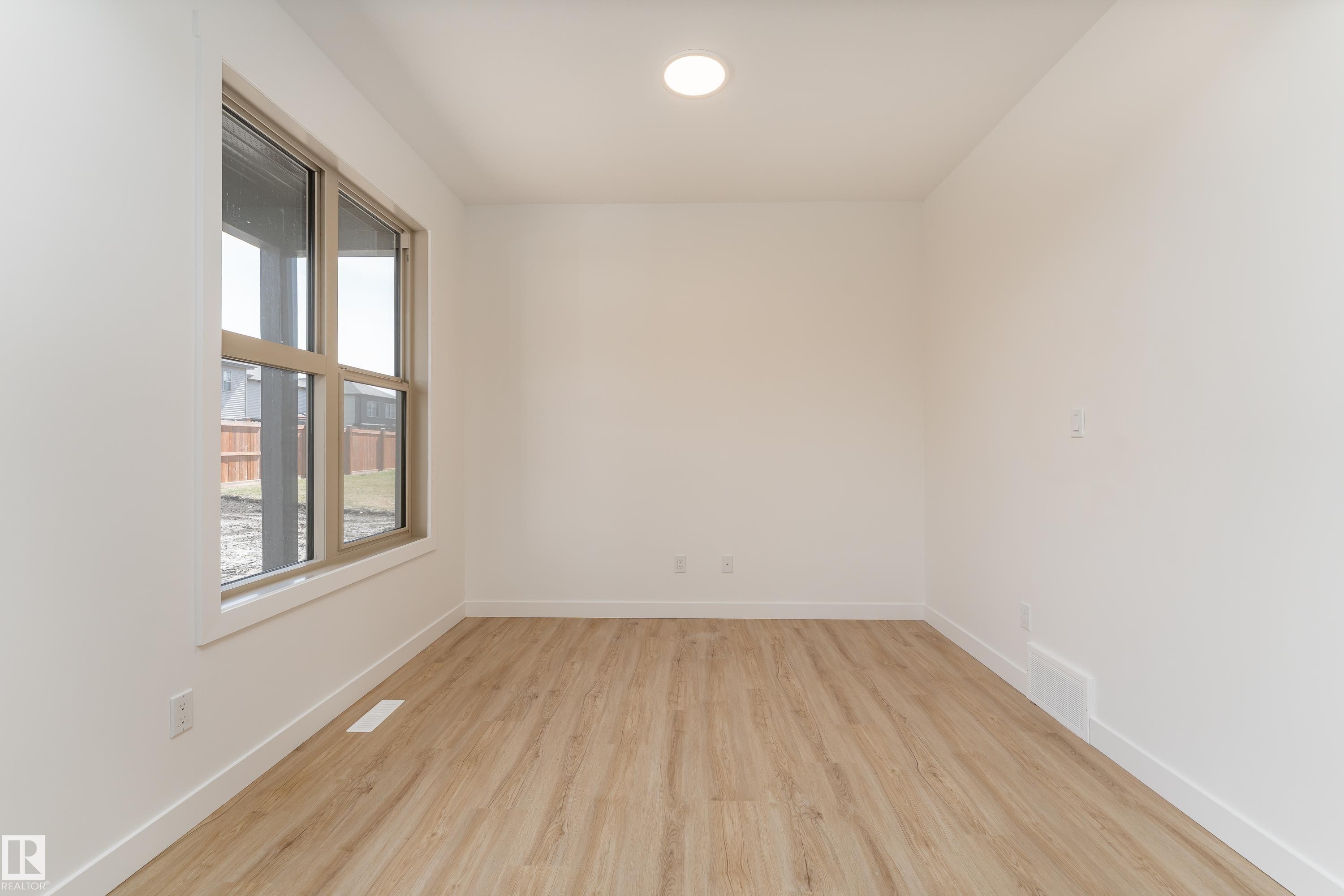 12 Gable Common, Spruce Grove, AB - Indoor Photo Showing Other Room