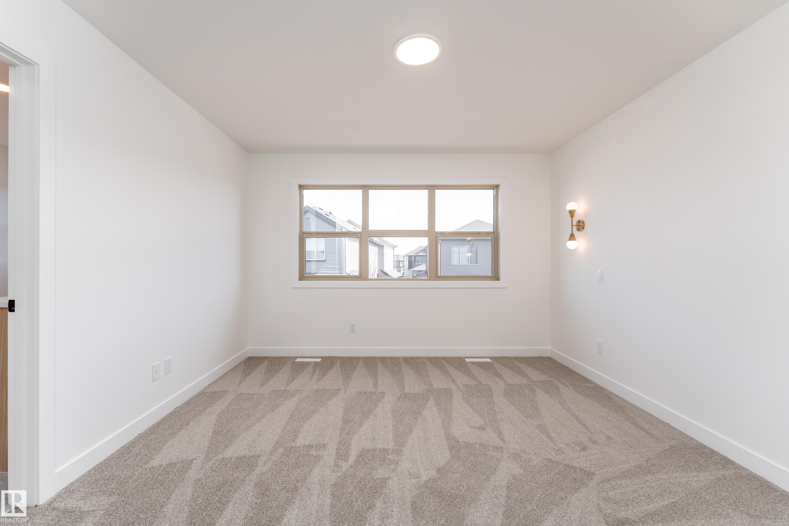 12 Gable Common, Spruce Grove, AB - Indoor Photo Showing Other Room