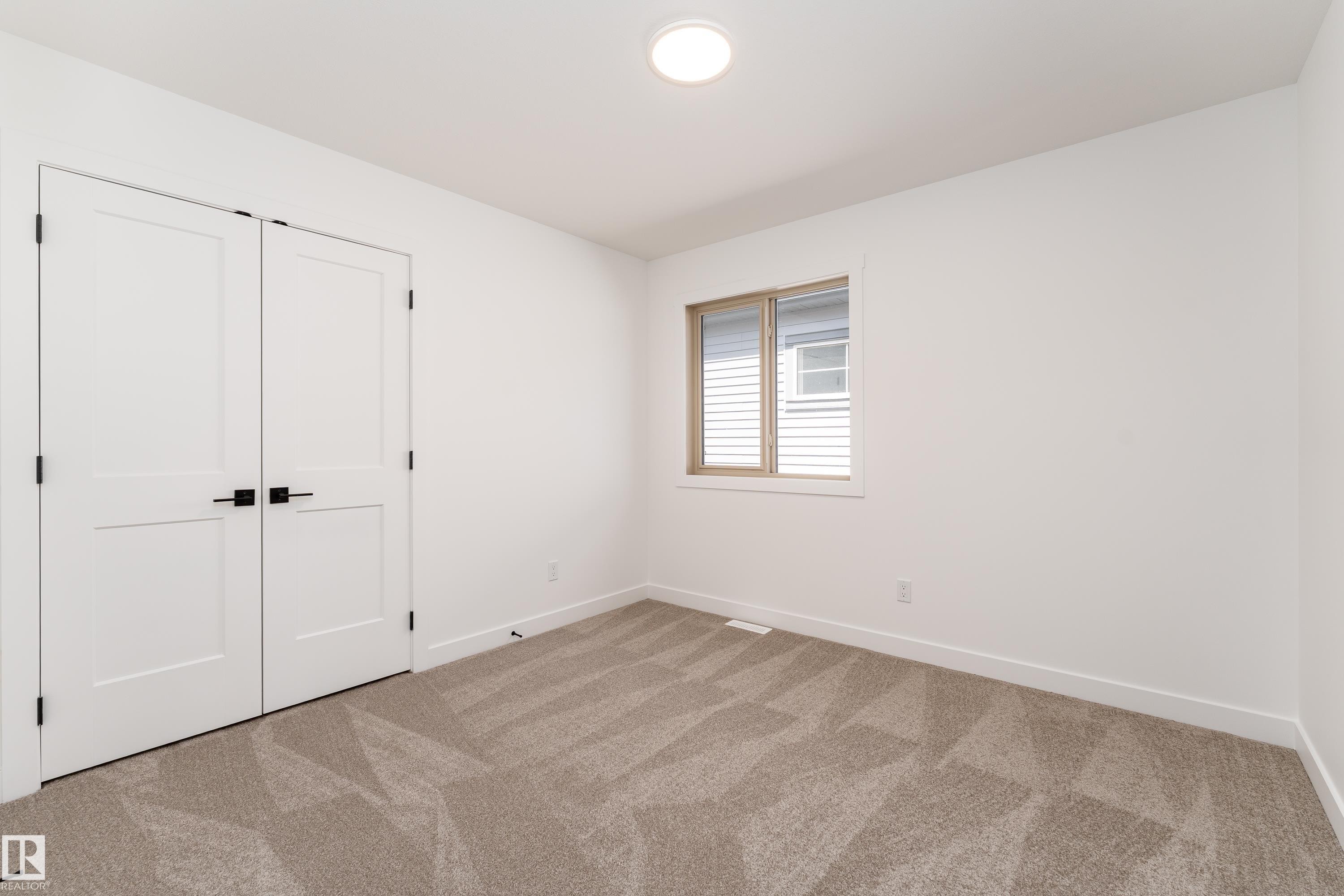 12 Gable Common, Spruce Grove, AB - Indoor Photo Showing Other Room