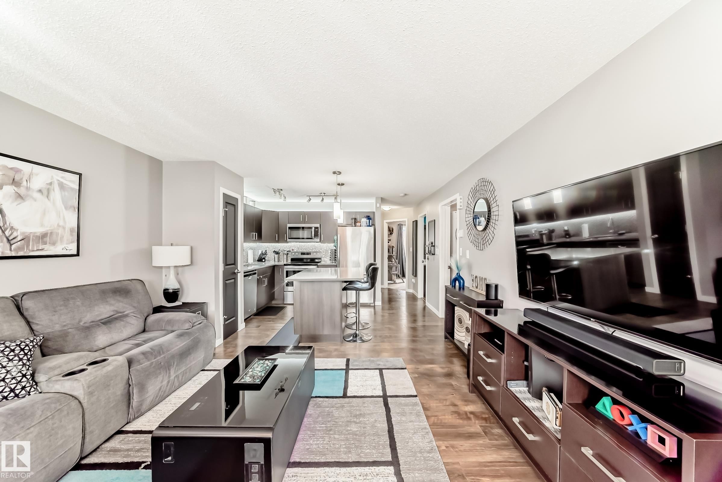 43 3305 Orchards Link, Edmonton, AB - Indoor Photo Showing Living Room