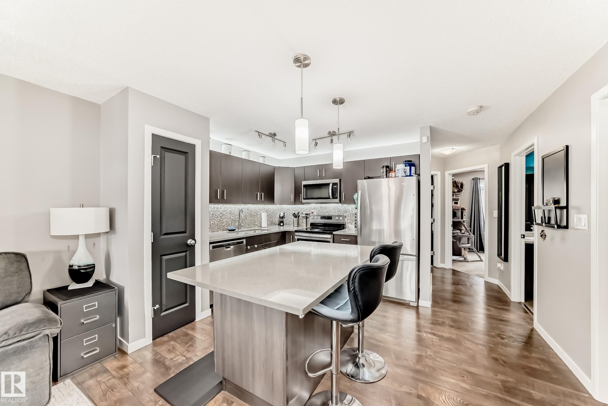 43 3305 Orchards Link, Edmonton, AB - Indoor Photo Showing Kitchen