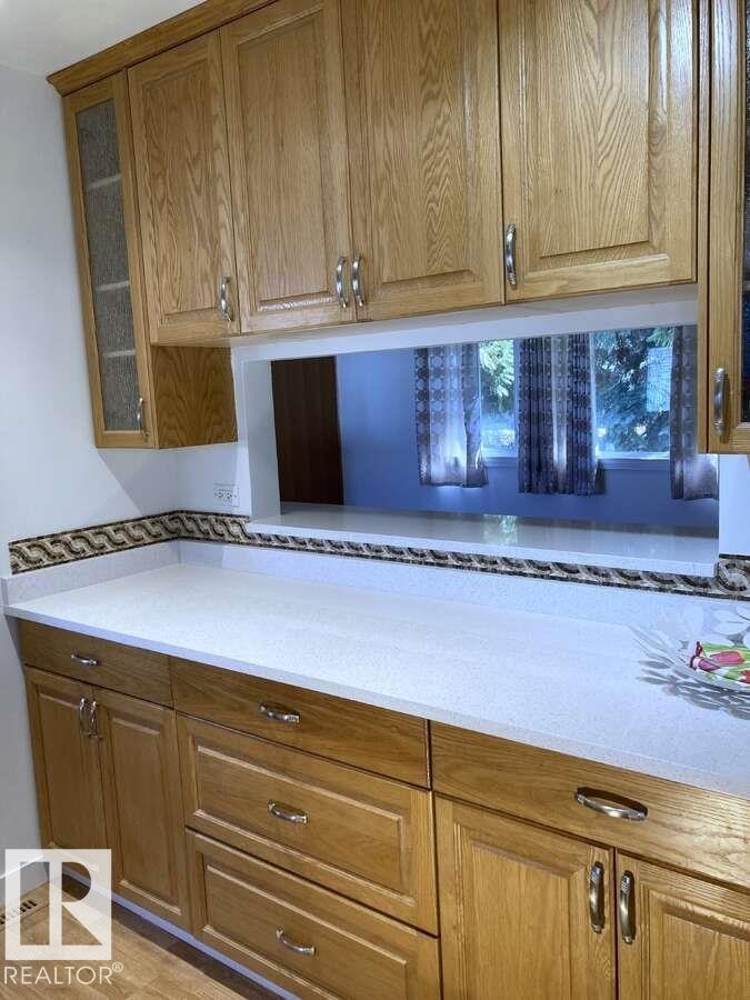 15212 86 Avenue, Edmonton, AB - Indoor