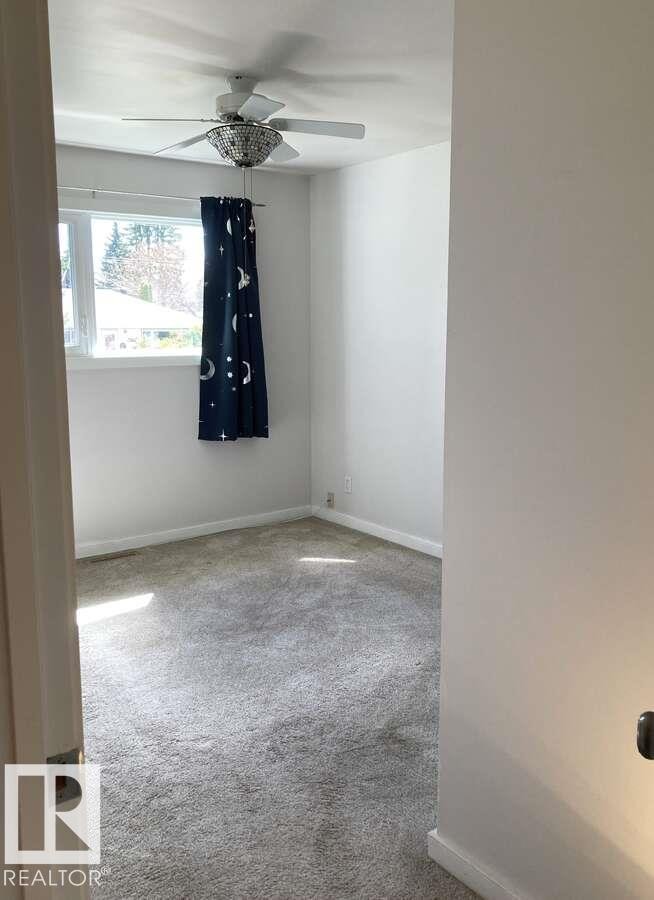 15212 86 Avenue, Edmonton, AB - Indoor Photo Showing Other Room