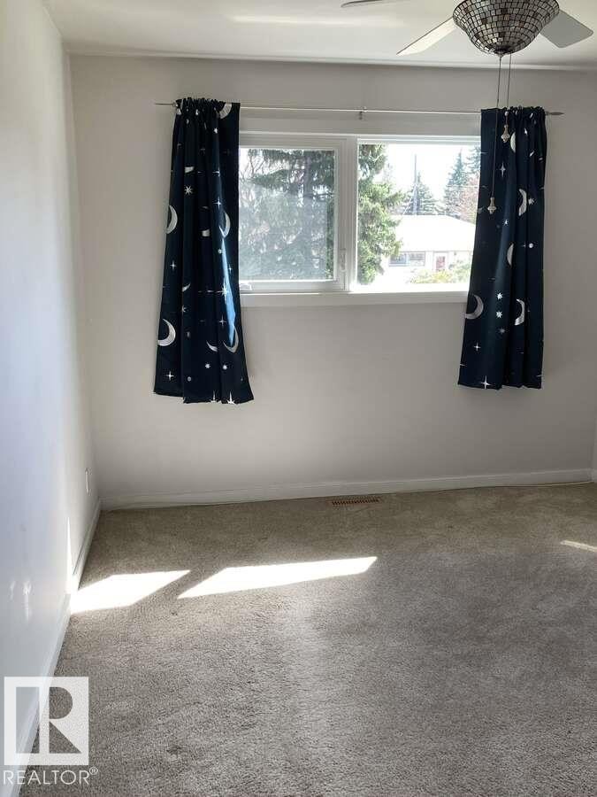 15212 86 Avenue, Edmonton, AB - Indoor Photo Showing Other Room