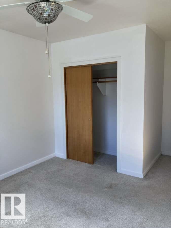 15212 86 Avenue, Edmonton, AB - Indoor Photo Showing Other Room