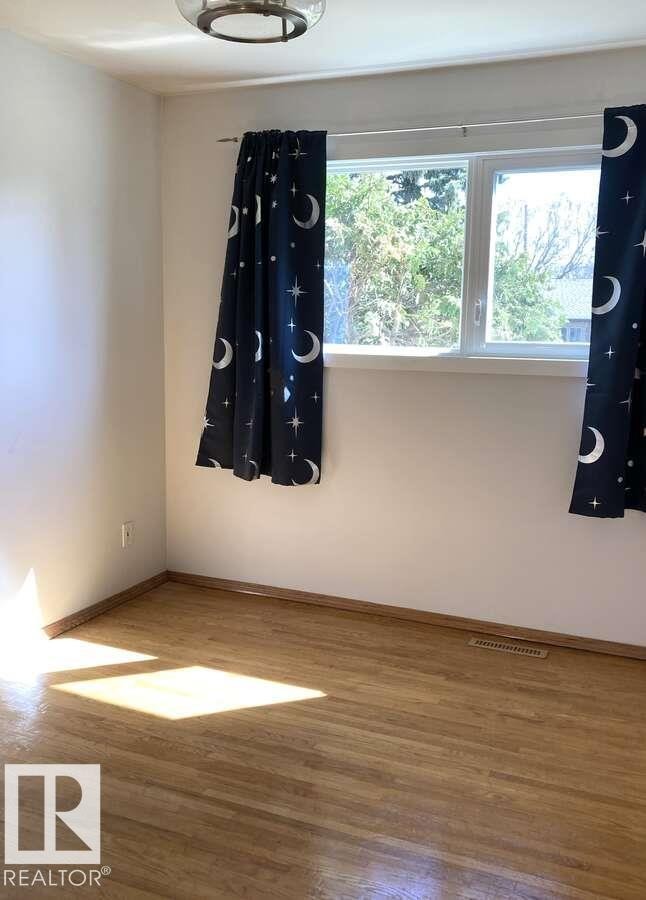 15212 86 Avenue, Edmonton, AB - Indoor Photo Showing Other Room