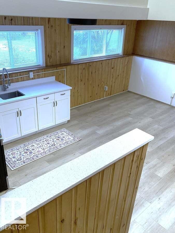 15212 86 Avenue, Edmonton, AB - Indoor Photo Showing Other Room