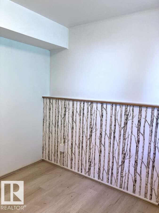 15212 86 Avenue, Edmonton, AB - Indoor Photo Showing Other Room