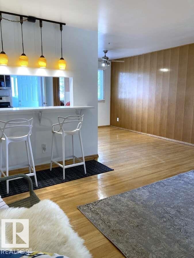 15212 86 Avenue, Edmonton, AB - Indoor Photo Showing Other Room