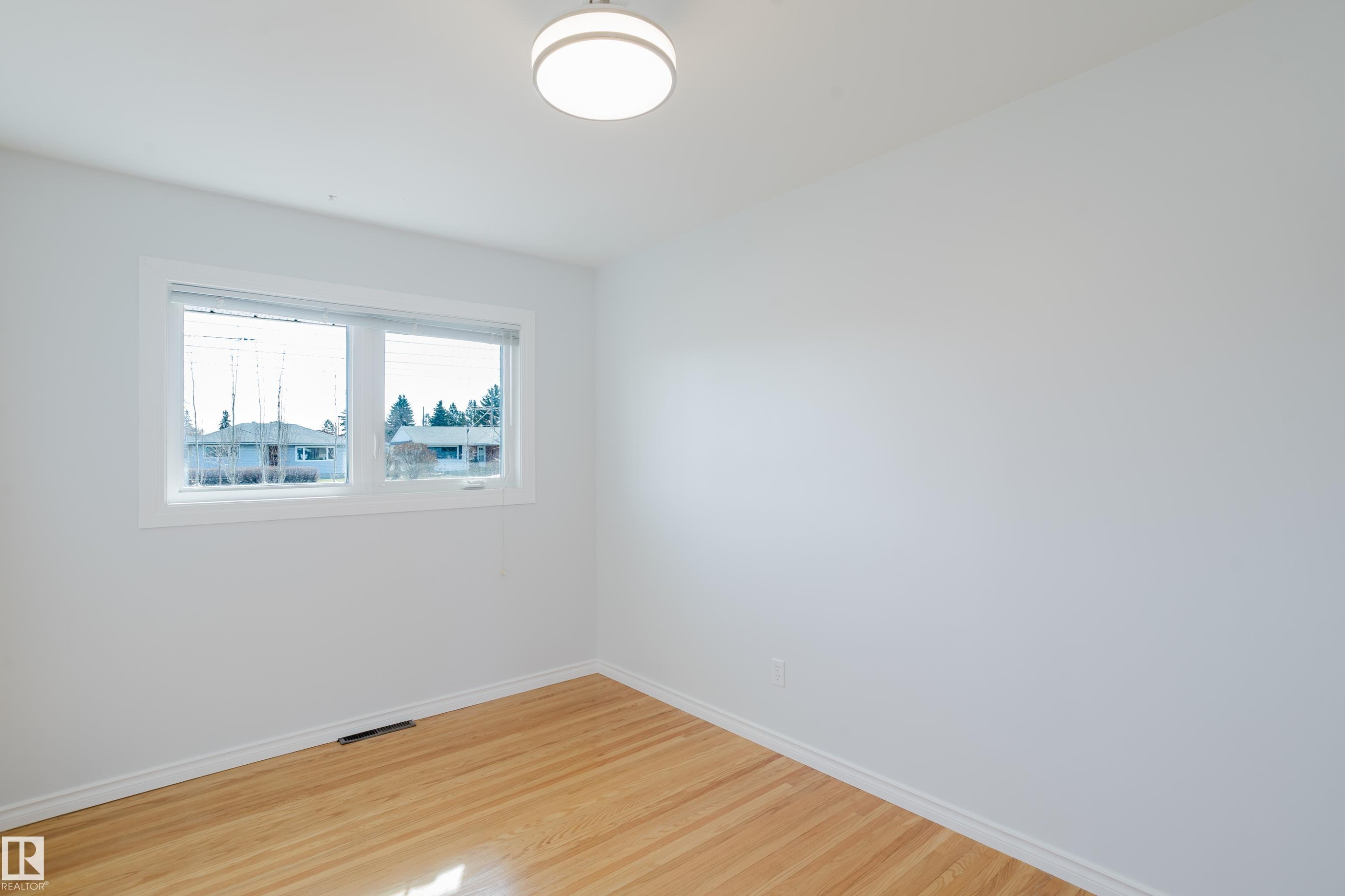 7108 83 Street, Edmonton, AB - Indoor Photo Showing Other Room