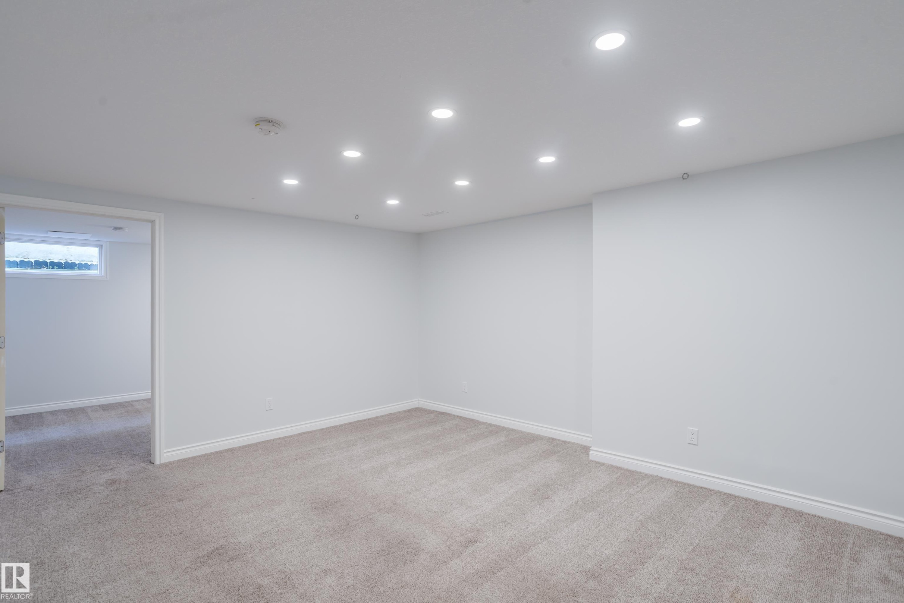 7108 83 Street, Edmonton, AB - Indoor