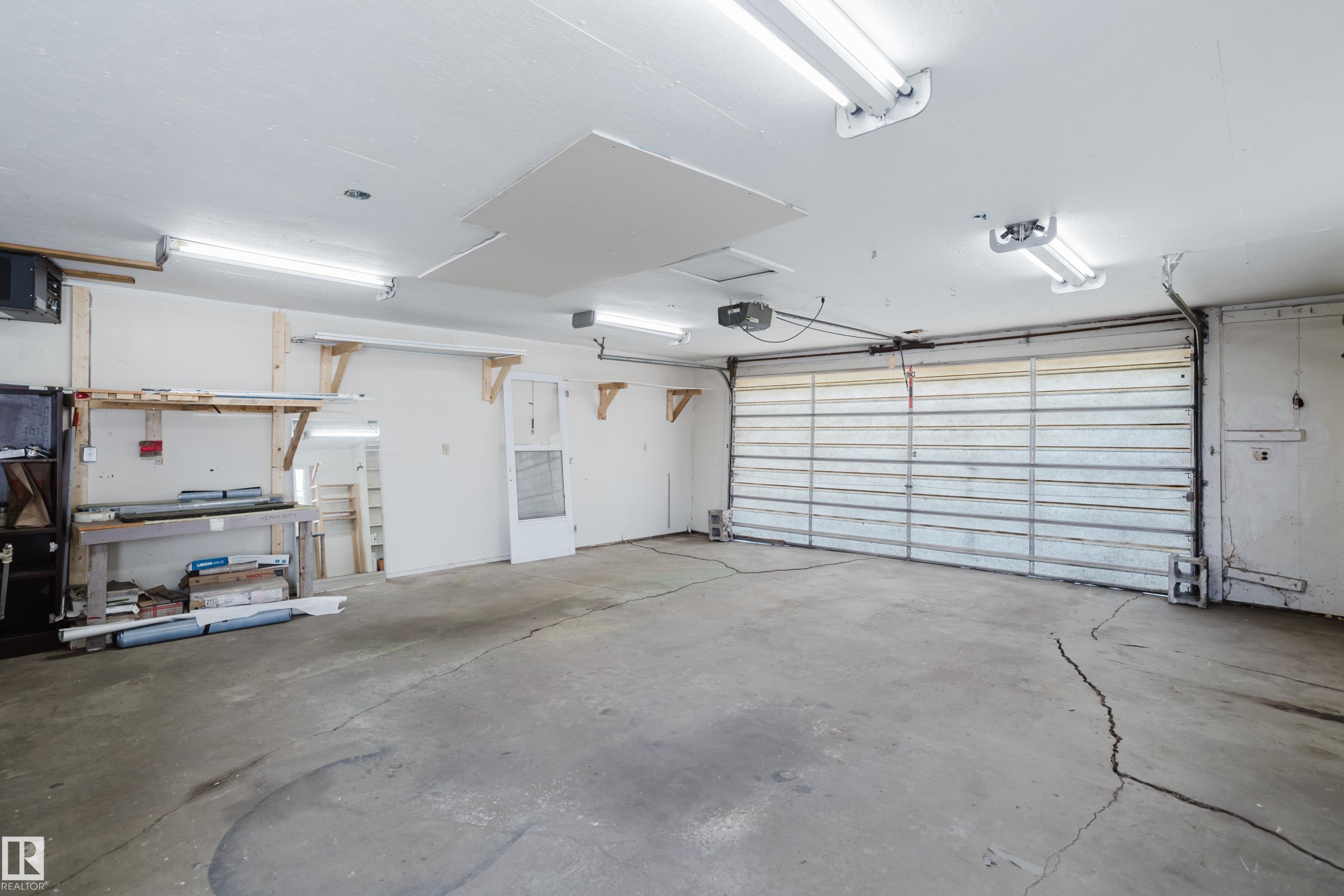 7108 83 Street, Edmonton, AB - Indoor Photo Showing Garage