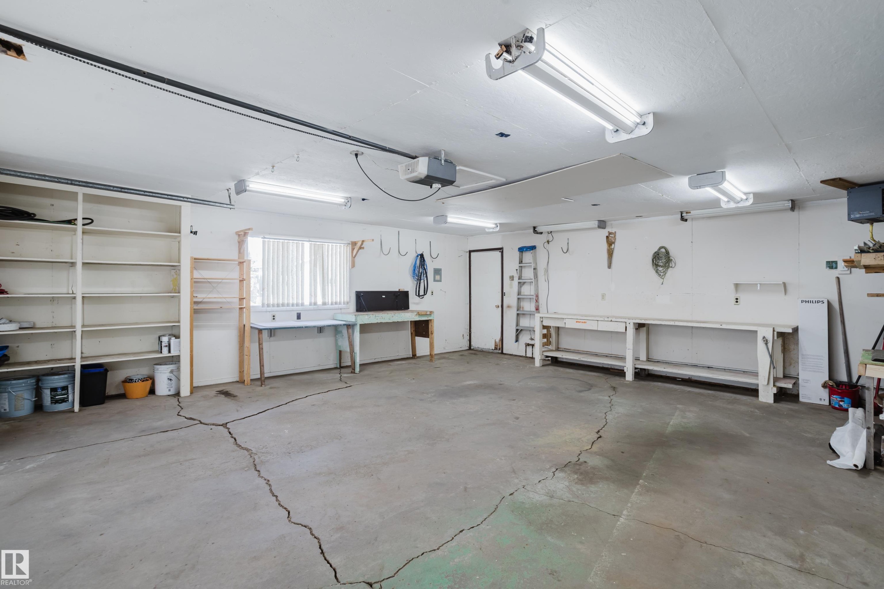 7108 83 Street, Edmonton, AB - Indoor Photo Showing Garage