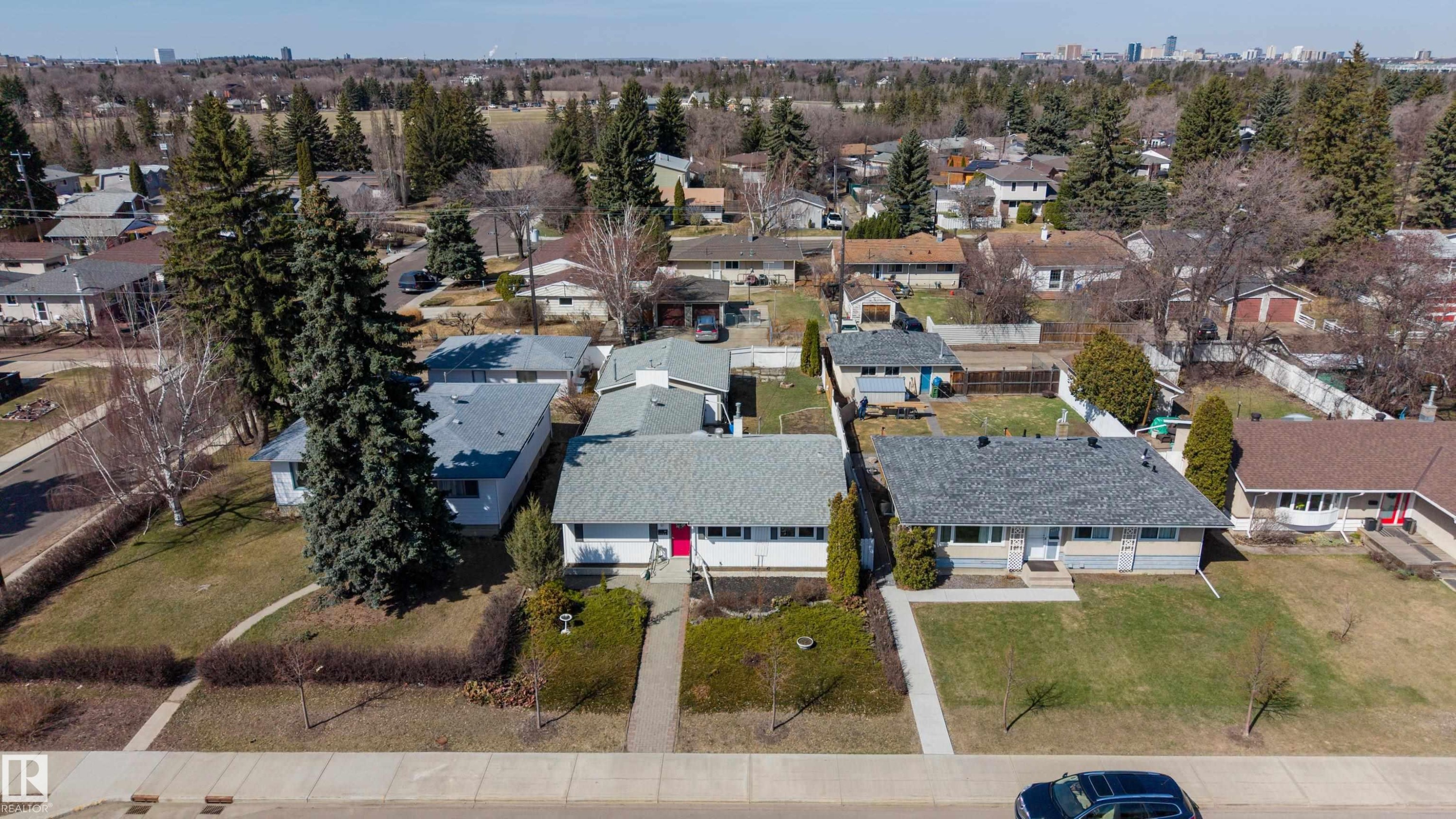 7108 83 Street, Edmonton, AB - Outdoor With View