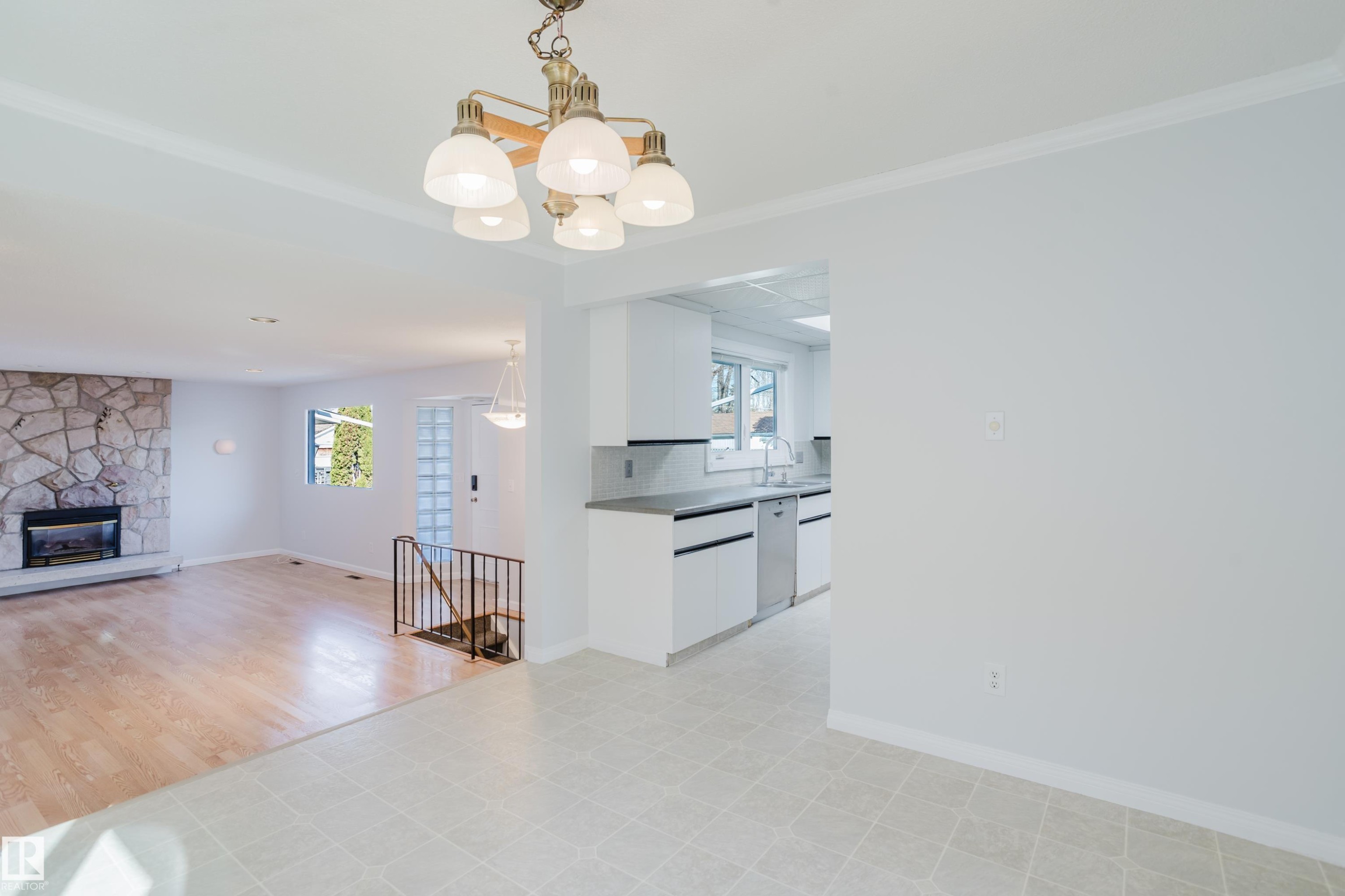 7108 83 Street, Edmonton, AB - Indoor With Fireplace