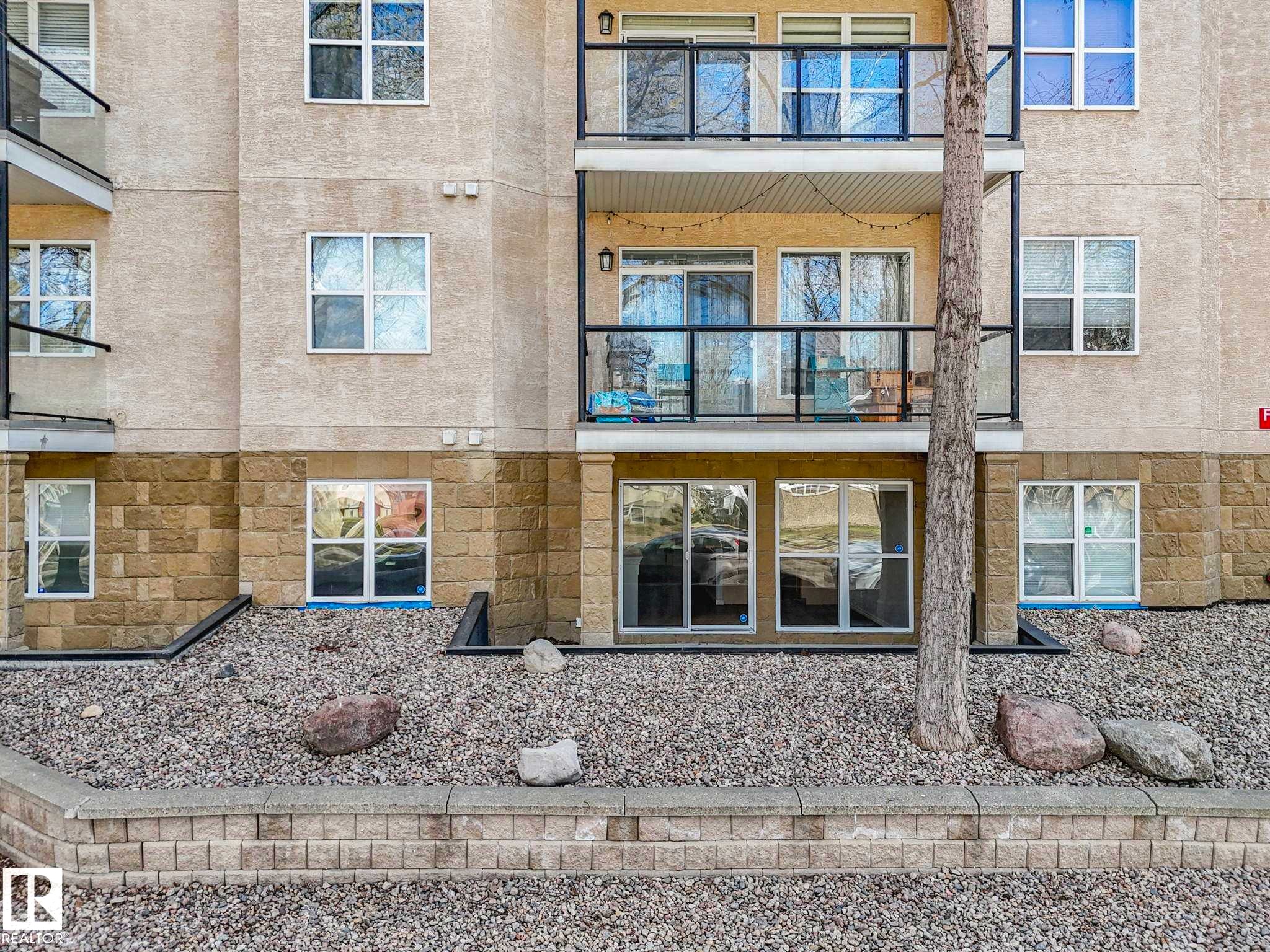 112 11039 83 Avenue, Edmonton, AB - Outdoor