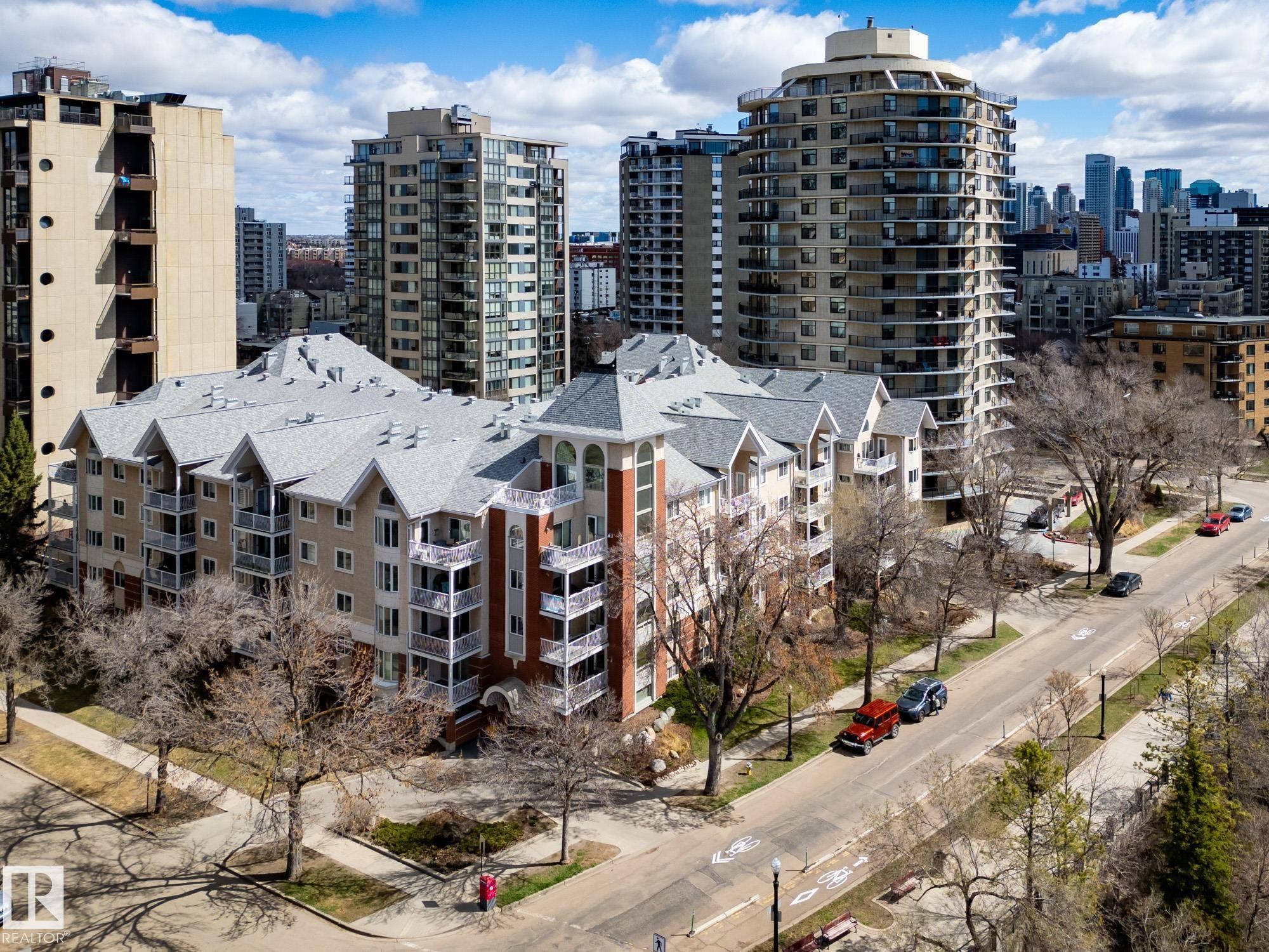 205 11716 100 Avenue, Edmonton, AB - Outdoor With Facade
