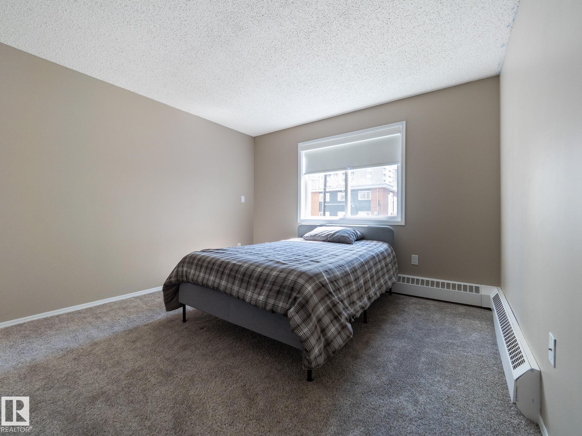 205 11716 100 Avenue, Edmonton, AB - Indoor Photo Showing Bedroom