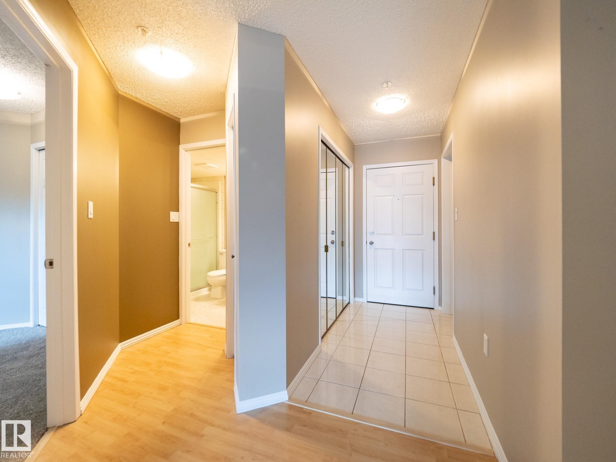 205 11716 100 Avenue, Edmonton, AB - Indoor Photo Showing Other Room