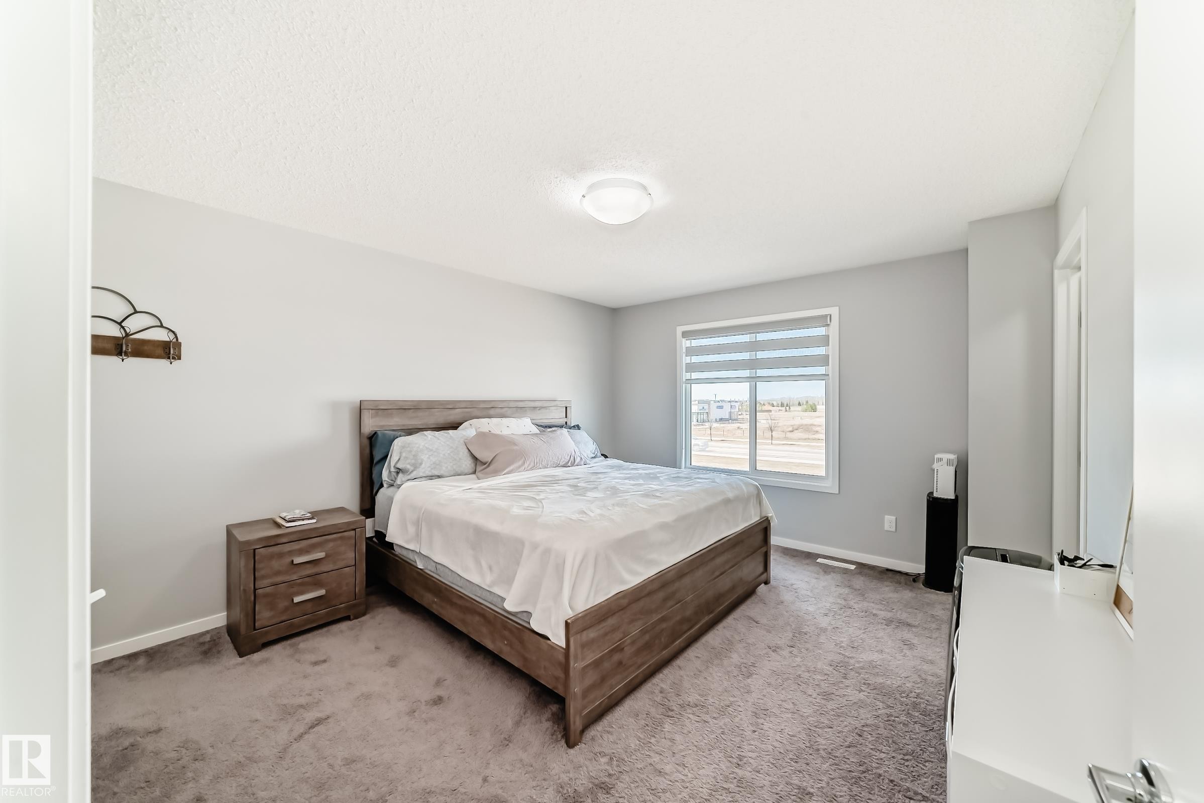 16320 12 Avenue, Edmonton, AB - Indoor Photo Showing Bathroom