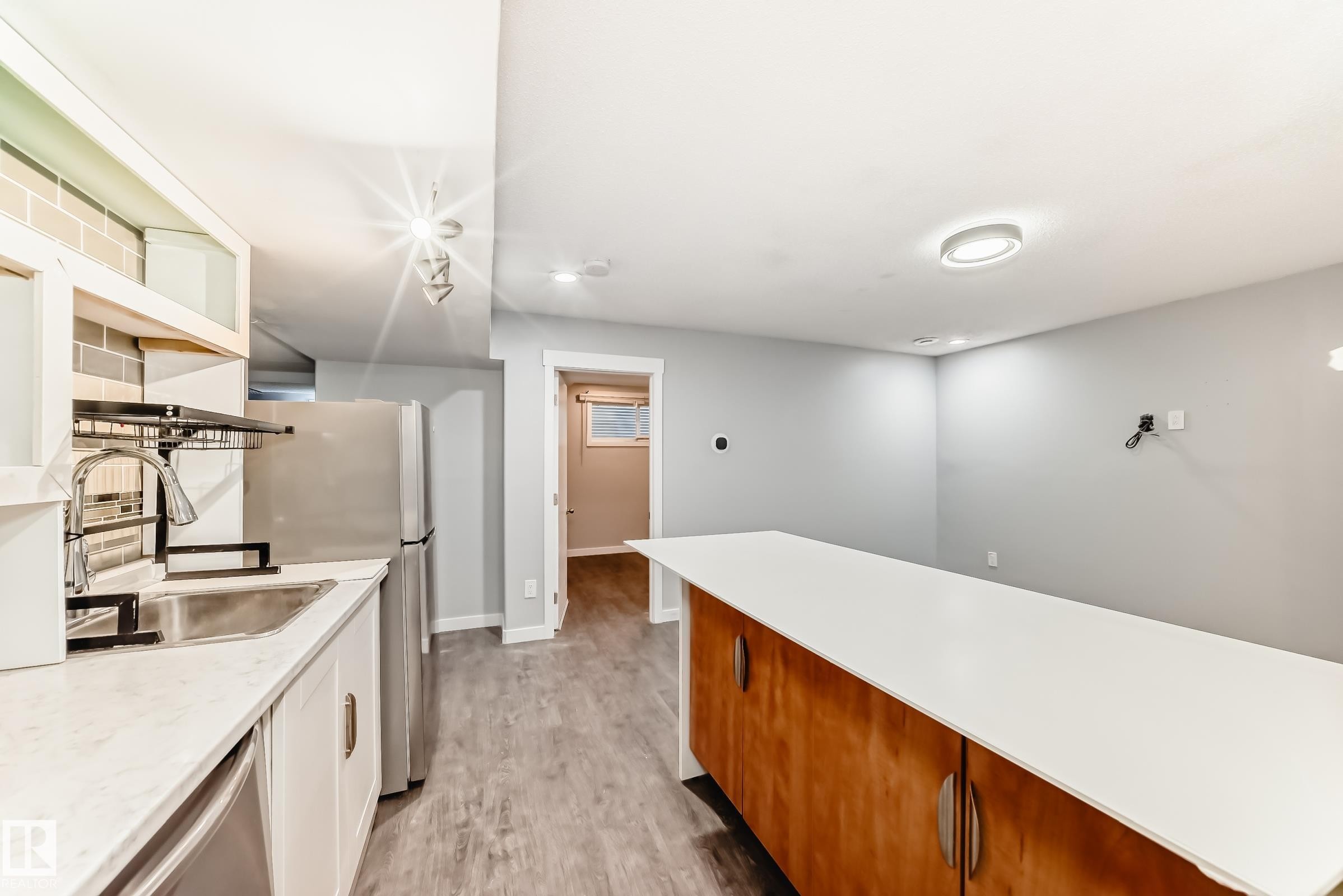 16320 12 Avenue, Edmonton, AB - Indoor Photo Showing Other Room