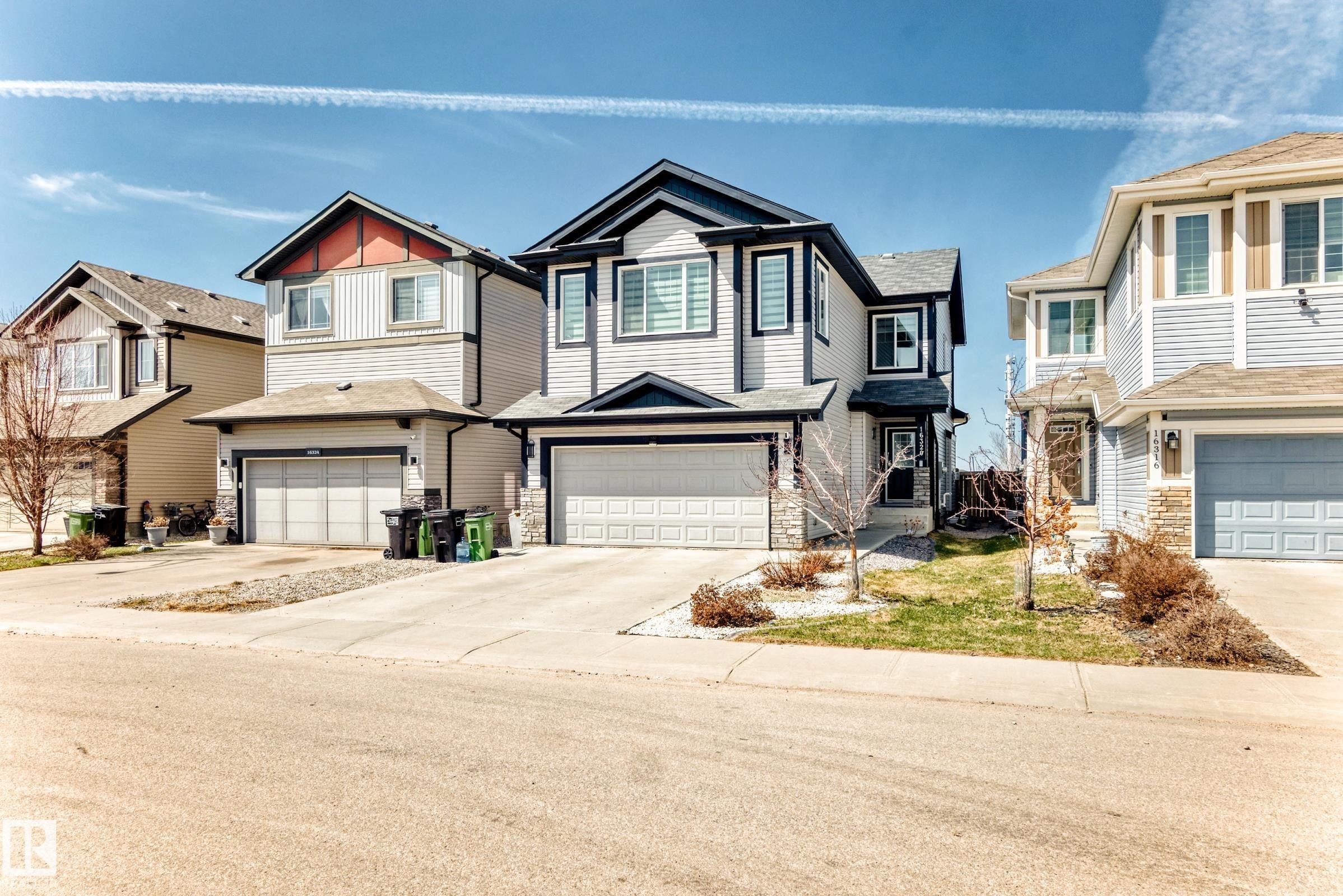 16320 12 Avenue, Edmonton, AB - Outdoor With Facade