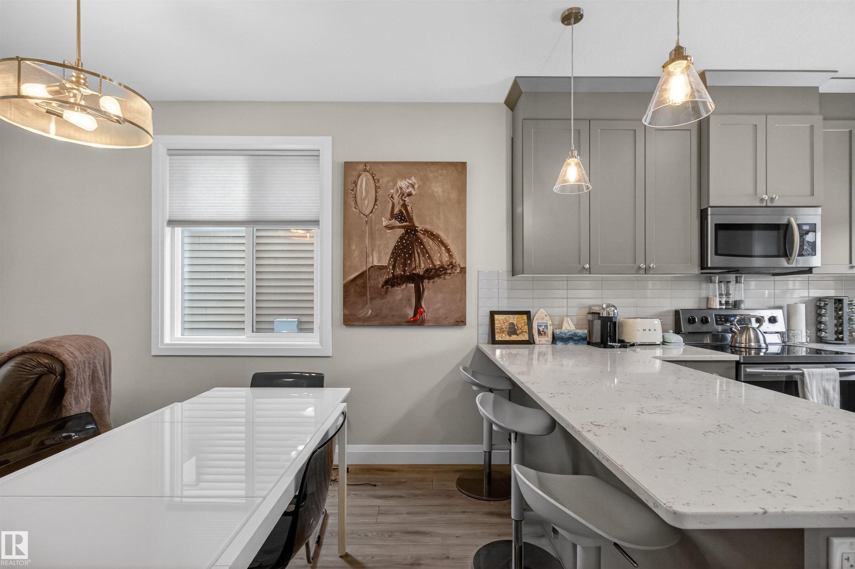 385 Charlesworth Drive, Edmonton, AB - Indoor Photo Showing Other Room