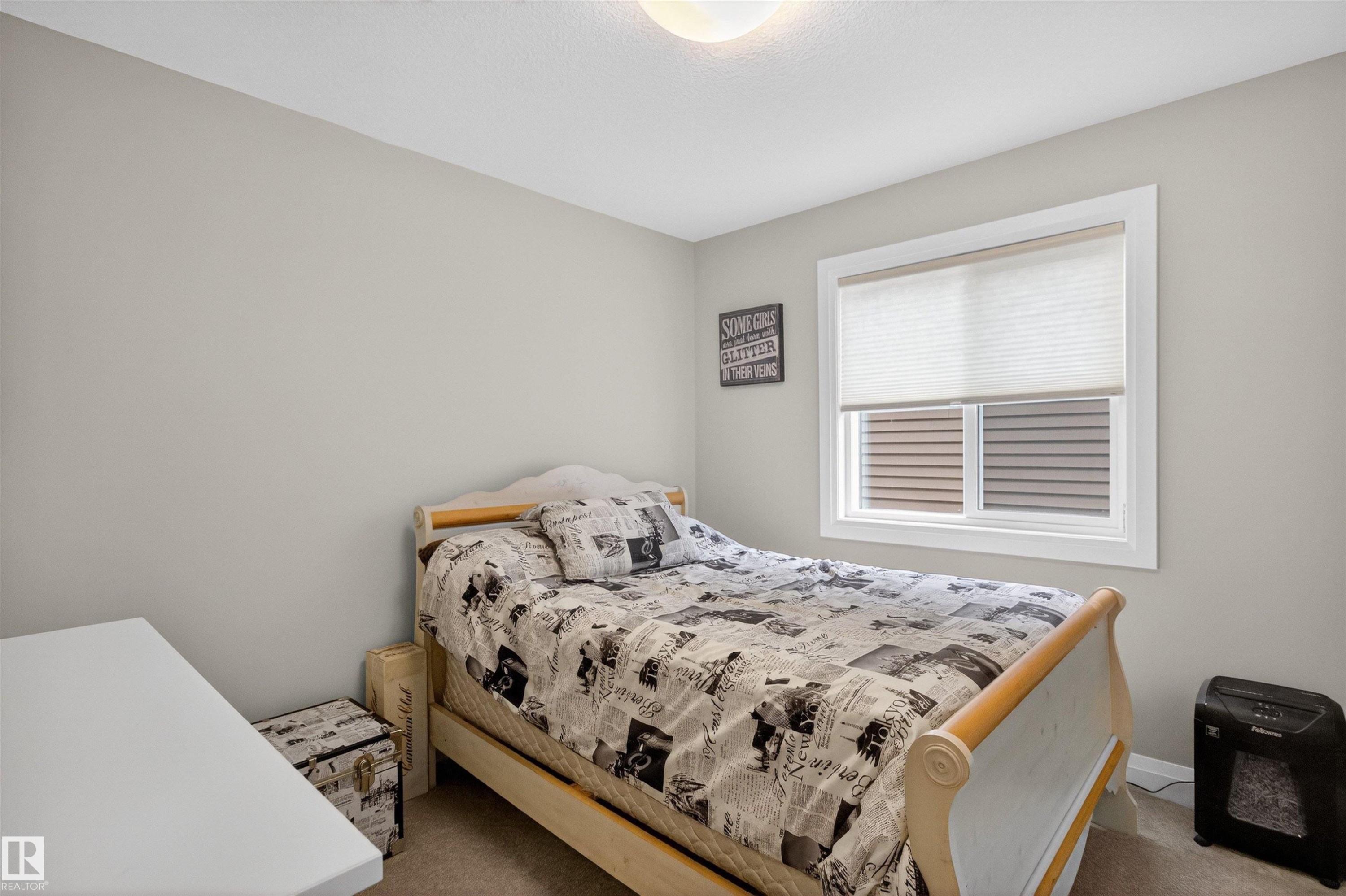 385 Charlesworth Drive, Edmonton, AB - Indoor Photo Showing Bedroom