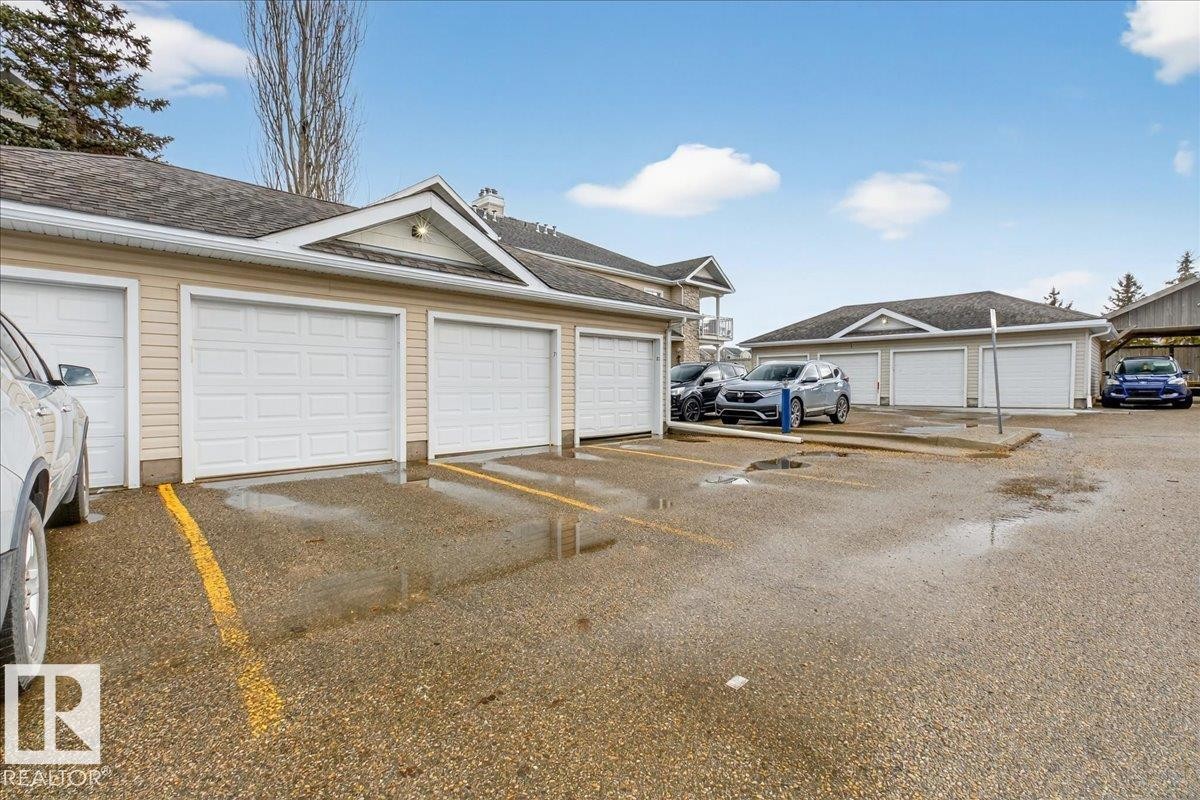17 1179 Summerside Drive, Edmonton, AB - Outdoor