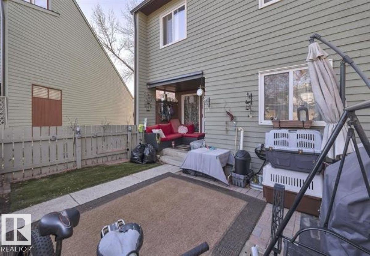 5451 Hill View Crescent, Edmonton, AB - Outdoor With Exterior