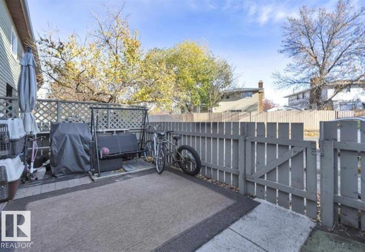 5451 Hill View Crescent, Edmonton, AB - Outdoor