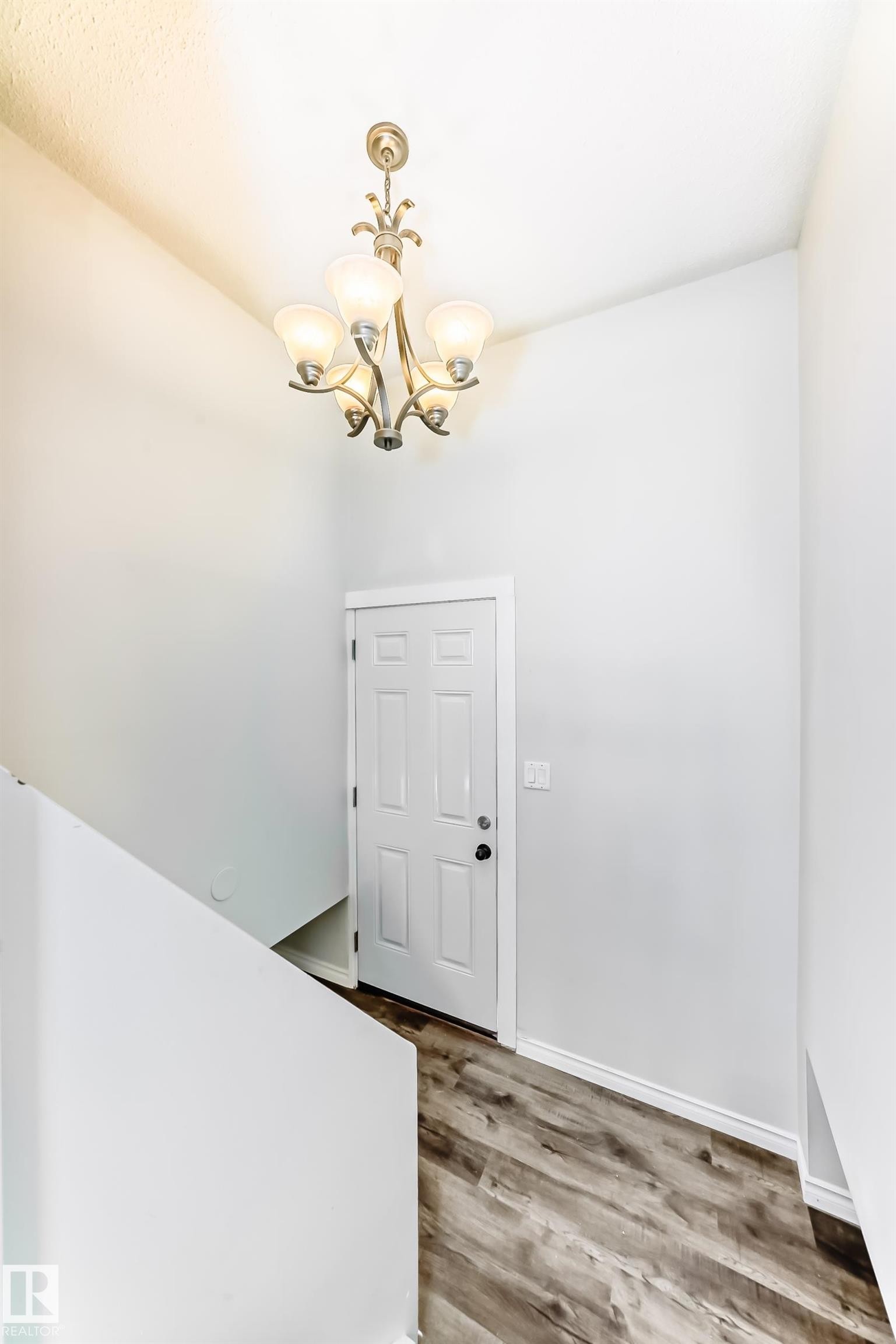 8615 42A Avenue, Edmonton, AB - Indoor Photo Showing Other Room