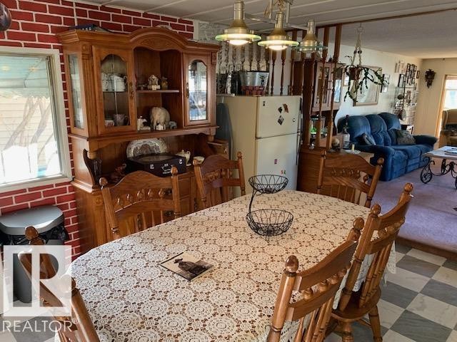 333 Juniper Place, Edmonton, AB - Indoor Photo Showing Dining Room