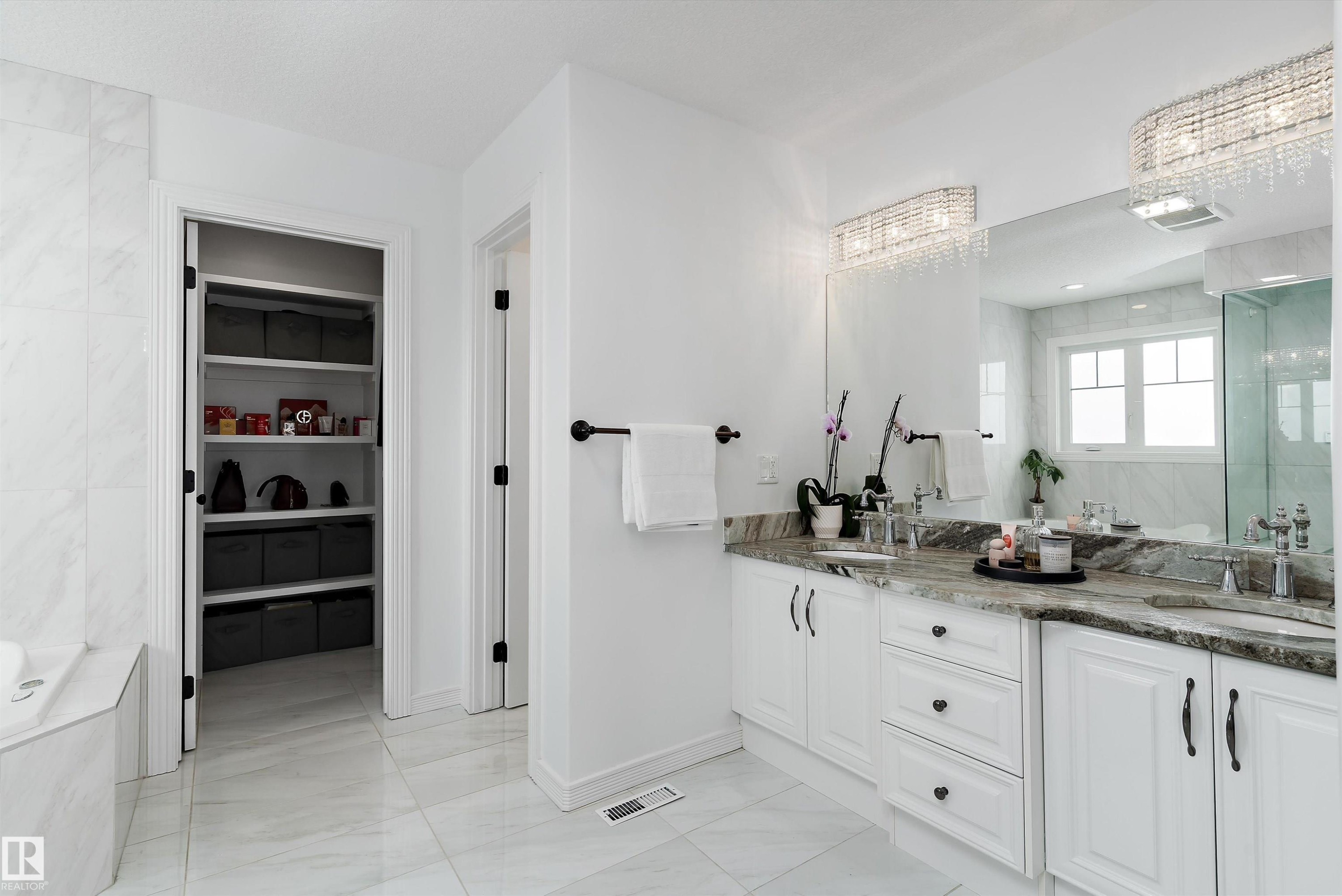 1242 Starling Drive, Edmonton, AB