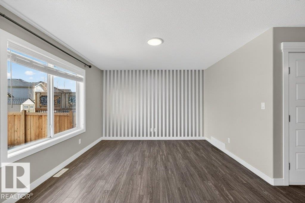 1363 Adamson Drive, Edmonton, AB - Indoor Photo Showing Other Room